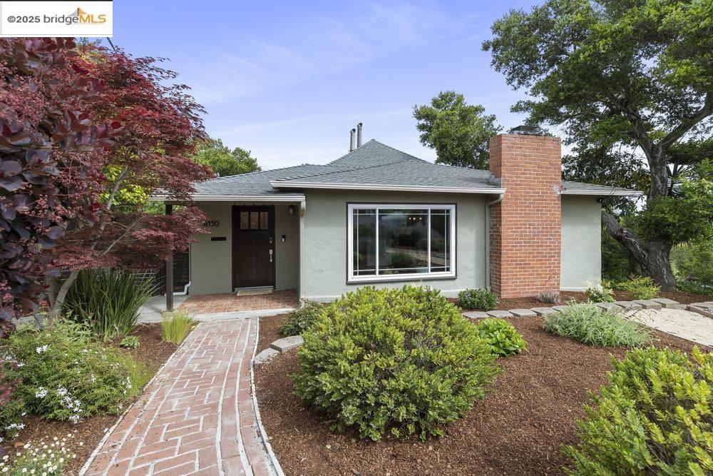 Detail Gallery Image 5 of 49 For 4150 Laurel Ave, Oakland,  CA 94602 - 3 Beds | 2 Baths