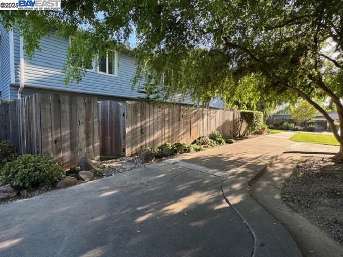 Detail Gallery Image 40 of 43 For 1016 Glenn Cmn, Livermore,  CA 94551 - 3 Beds | 1/1 Baths