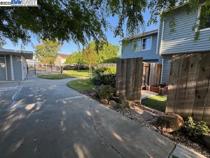 Detail Gallery Image 41 of 43 For 1016 Glenn Cmn, Livermore,  CA 94551 - 3 Beds | 1/1 Baths