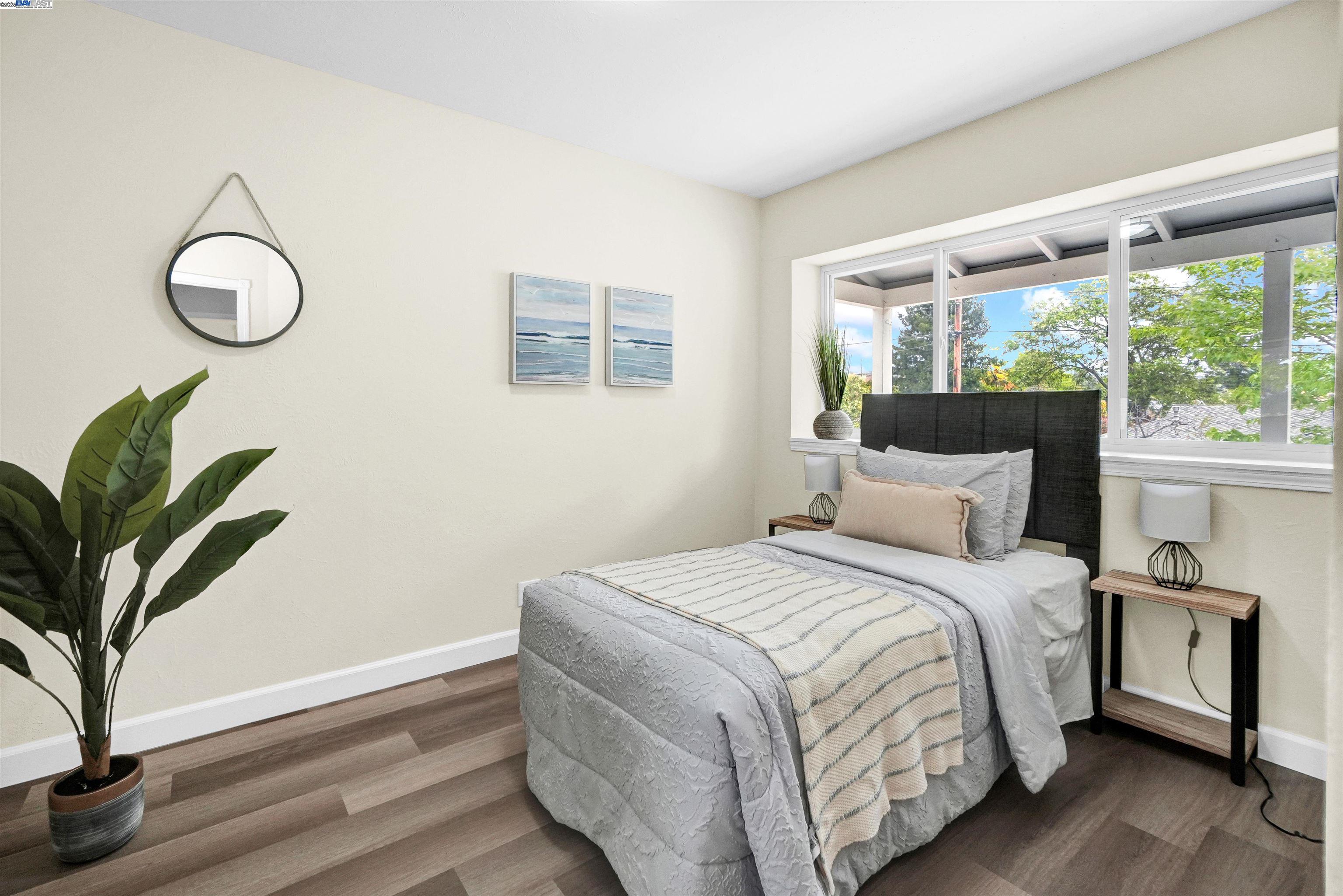 Detail Gallery Image 25 of 44 For 19157 San Miguel Ave, Castro Valley,  CA 94546 - 3 Beds | 1/1 Baths