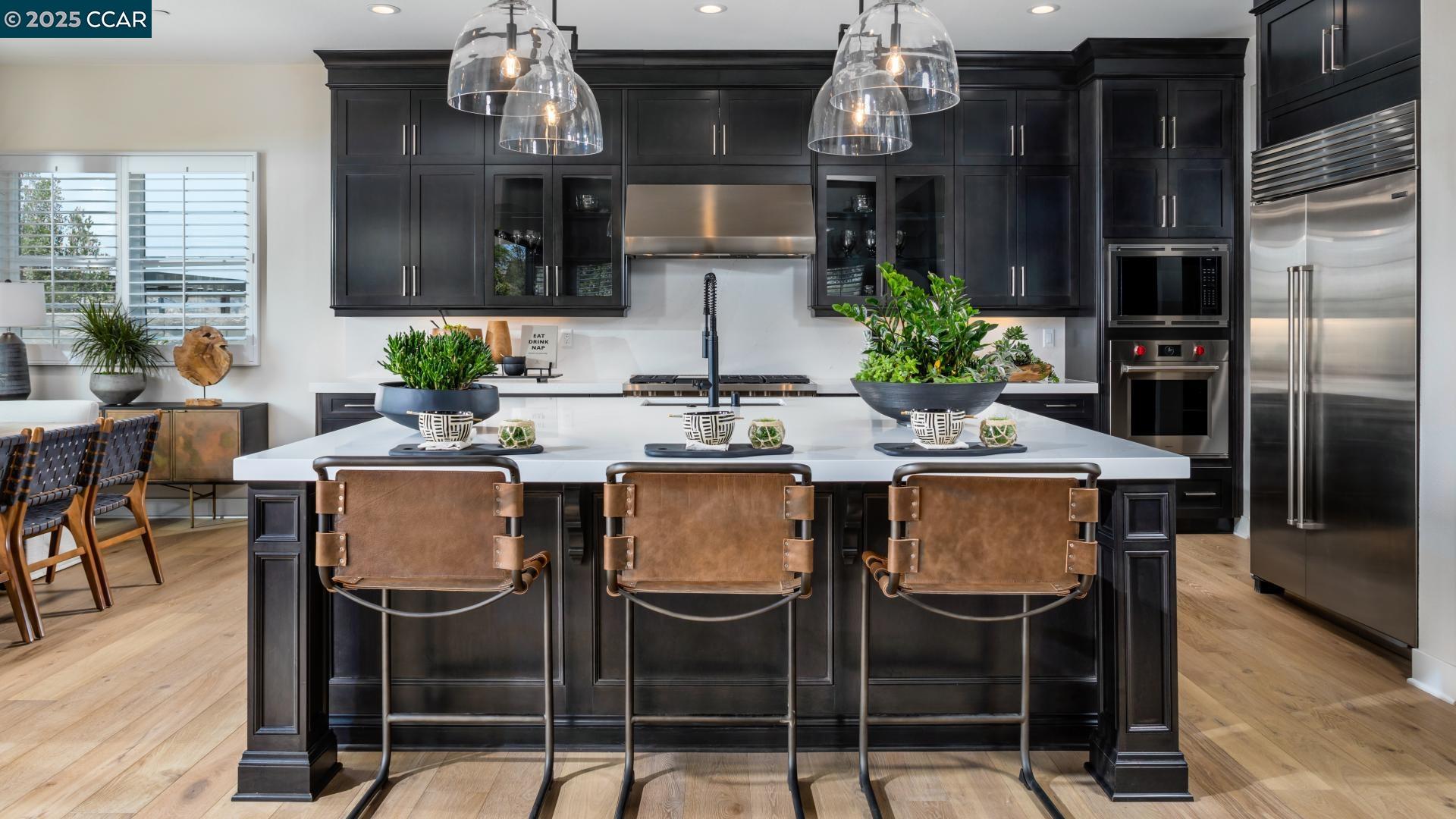 Detail Gallery Image 2 of 16 For 18521 Corte Damian, Morgan Hill,  CA 95037 - 5 Beds | 5/1 Baths