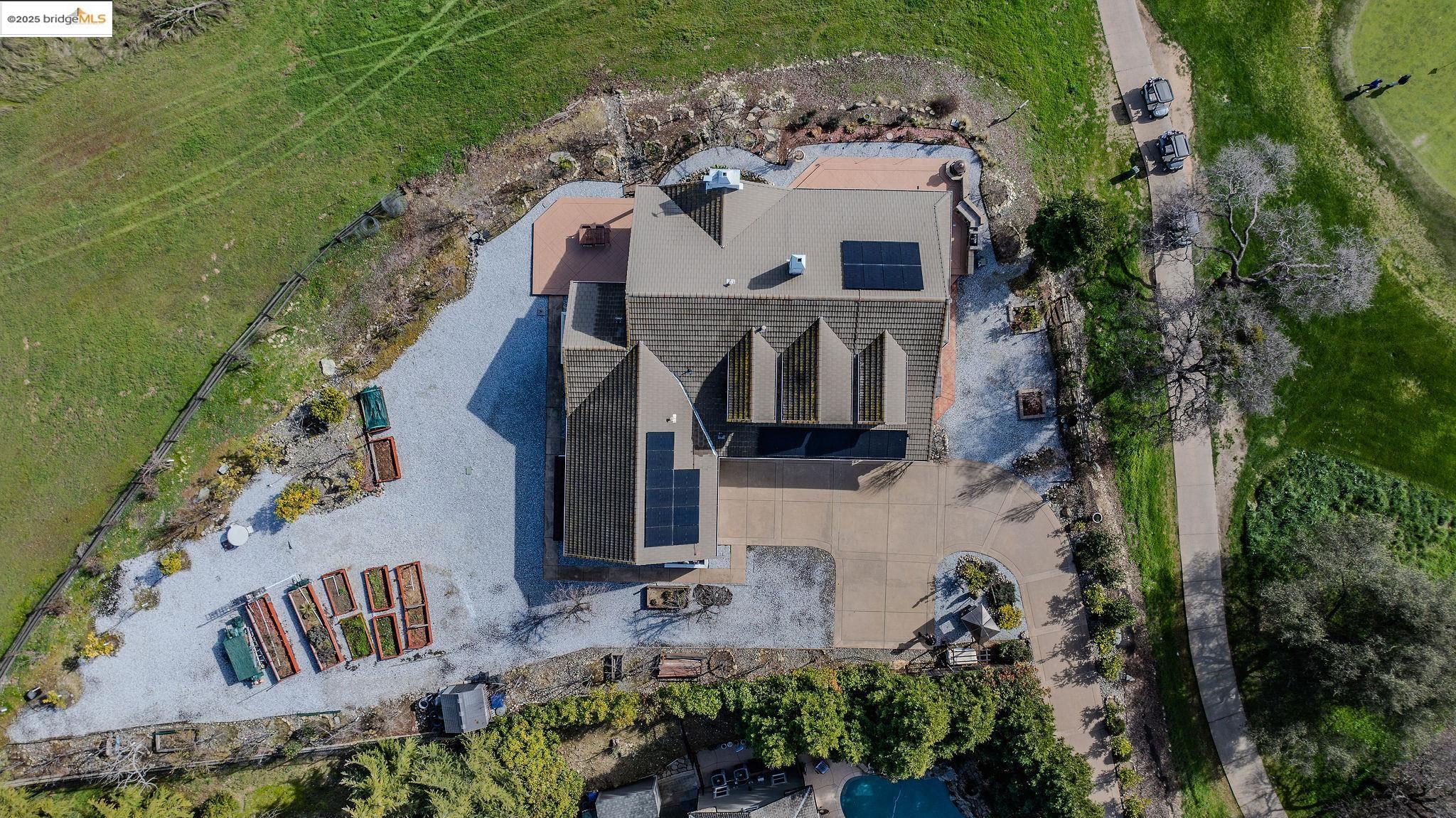 Detail Gallery Image 2 of 60 For 2335 Oak Creek, Copperopolis,  CA 95228 - 3 Beds | 2 Baths
