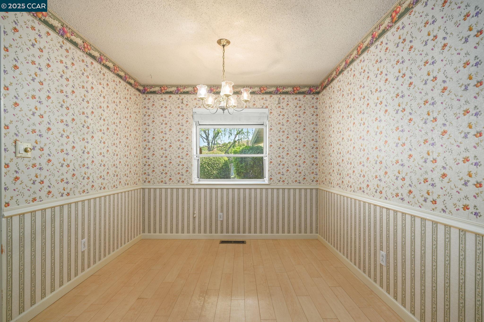 Detail Gallery Image 16 of 35 For 735 San Bruno Ct, Concord,  CA 94518 - 3 Beds | 2 Baths