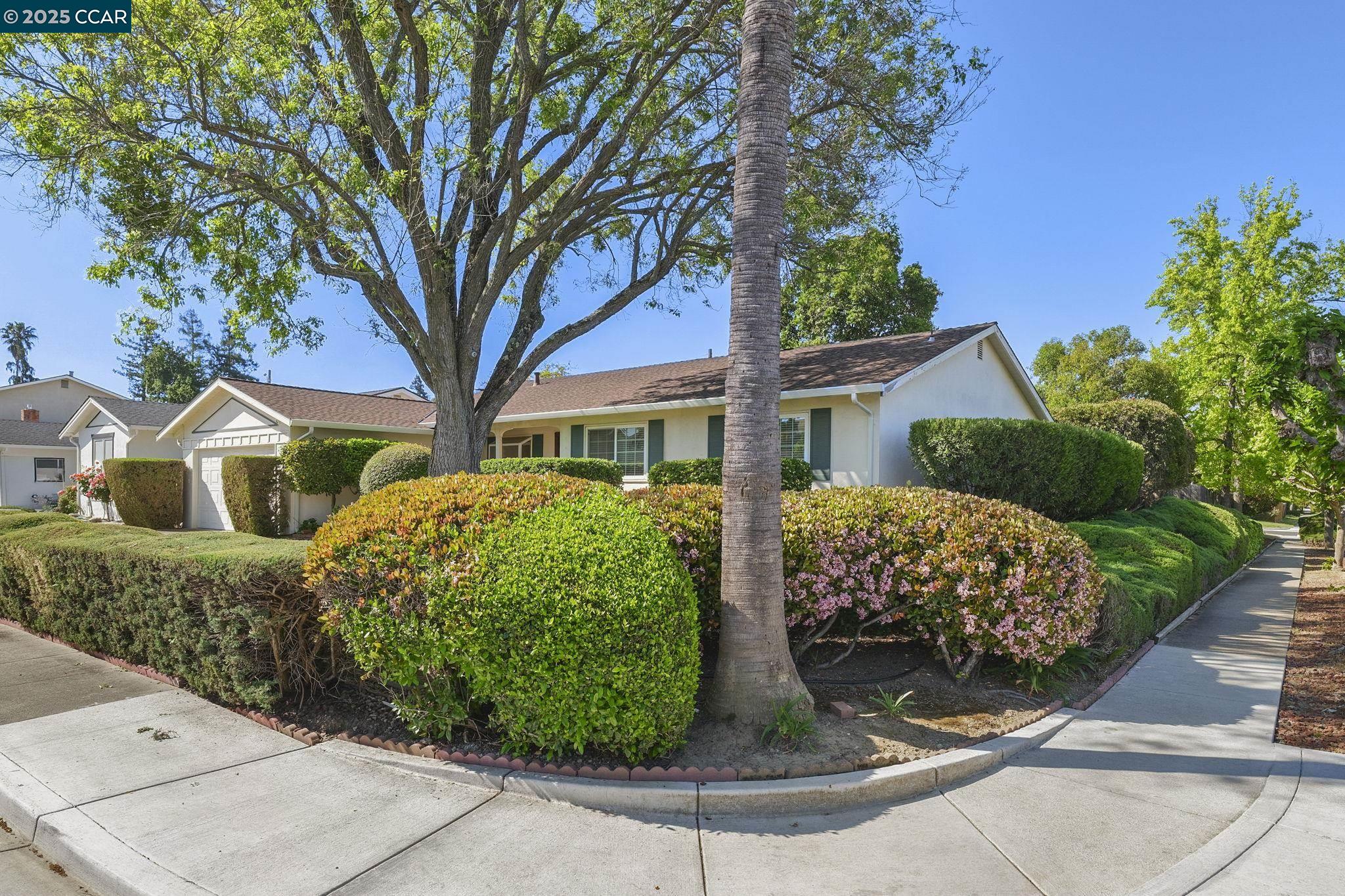 Detail Gallery Image 3 of 35 For 735 San Bruno Ct, Concord,  CA 94518 - 3 Beds | 2 Baths