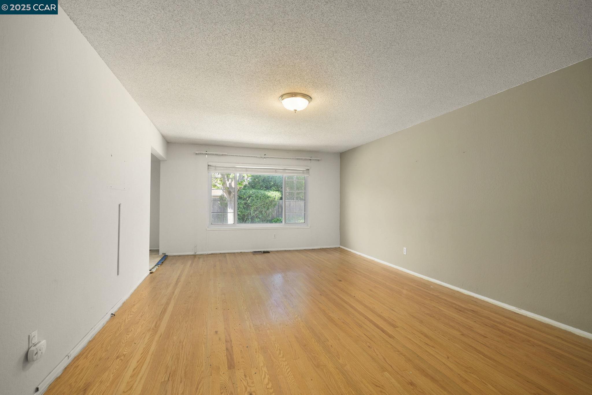 Detail Gallery Image 5 of 35 For 735 San Bruno Ct, Concord,  CA 94518 - 3 Beds | 2 Baths