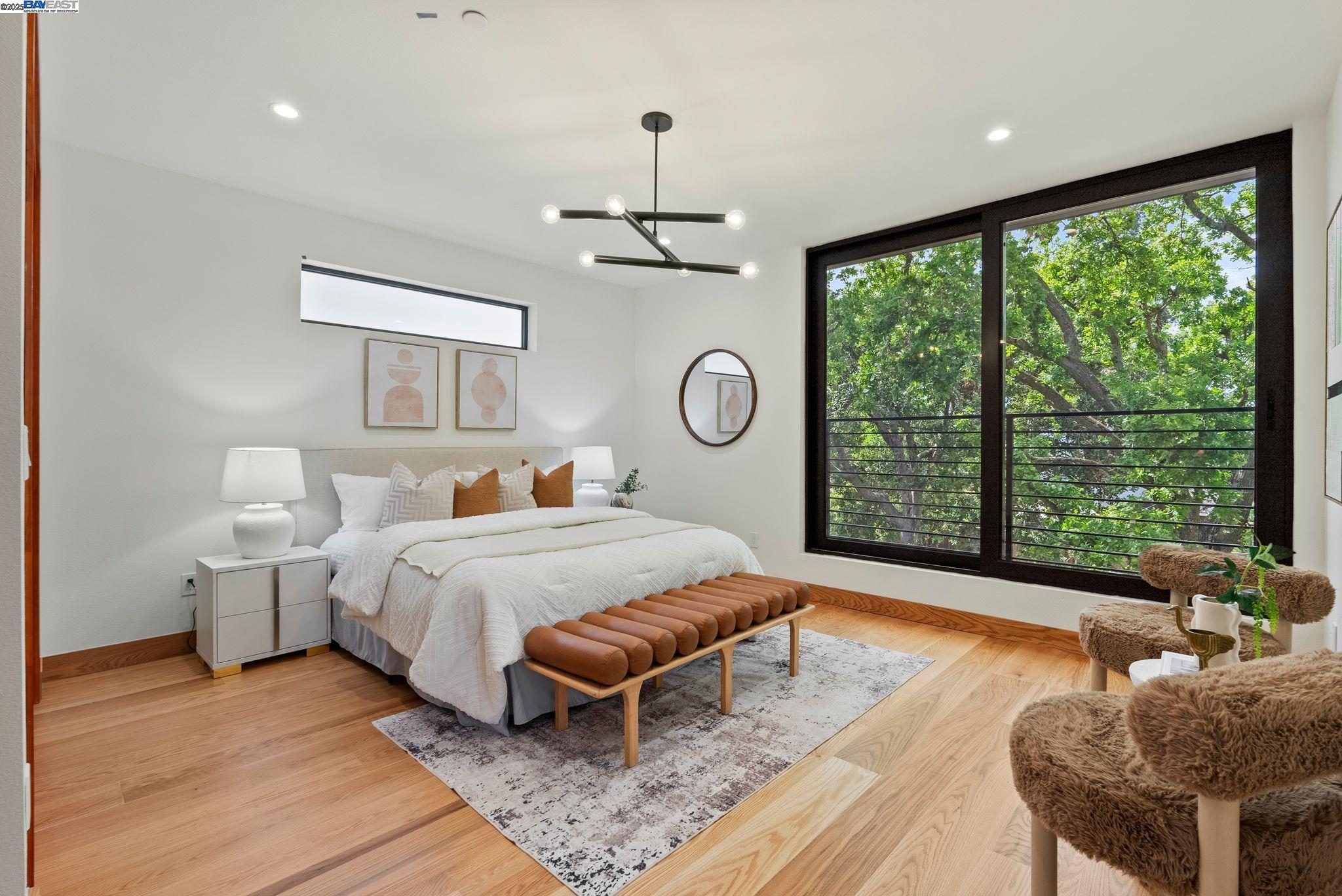 Detail Gallery Image 12 of 60 For 923 Shauna, Palo Alto,  CA 94306 - 6 Beds | 5/1 Baths