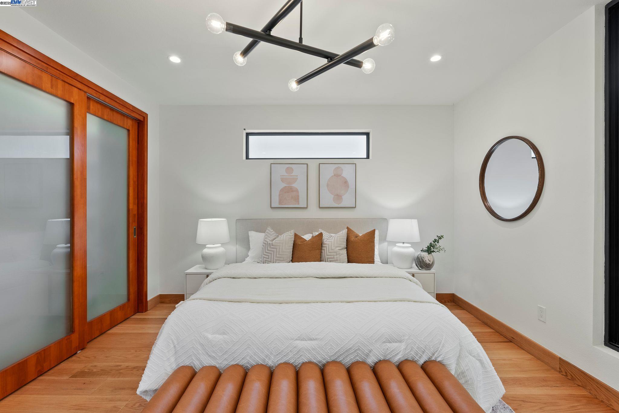 Detail Gallery Image 33 of 60 For 923 Shauna, Palo Alto,  CA 94306 - 6 Beds | 5/1 Baths