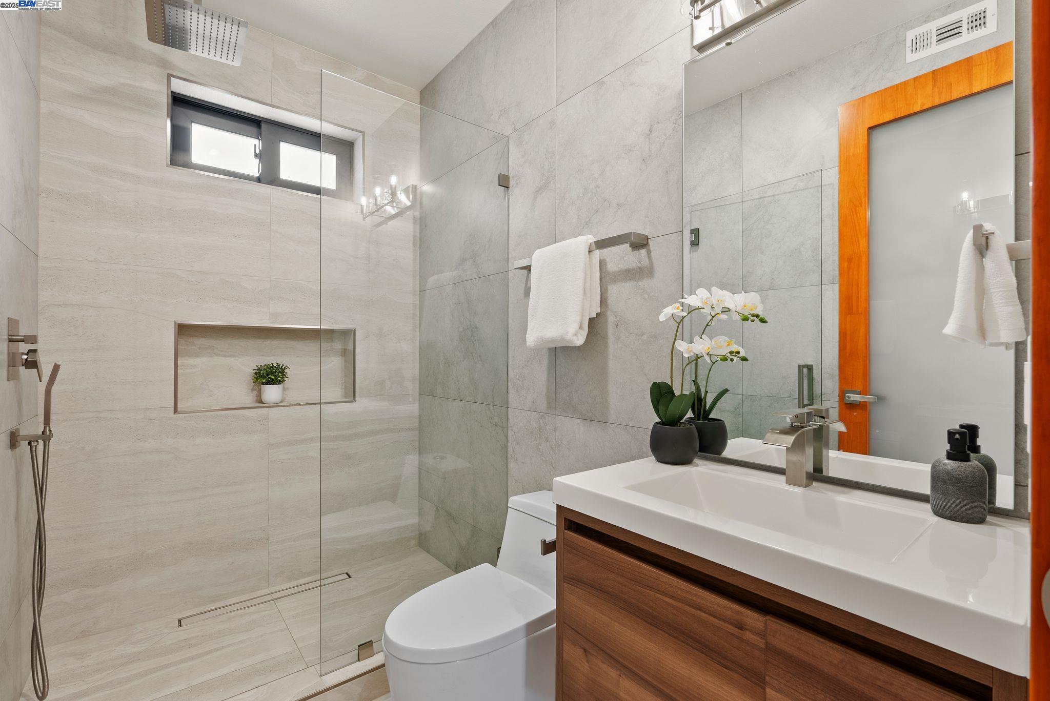 Detail Gallery Image 37 of 60 For 923 Shauna, Palo Alto,  CA 94306 - 6 Beds | 5/1 Baths