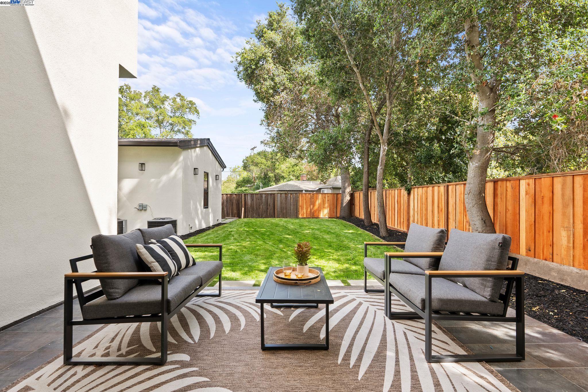 Detail Gallery Image 48 of 60 For 923 Shauna, Palo Alto,  CA 94306 - 6 Beds | 5/1 Baths