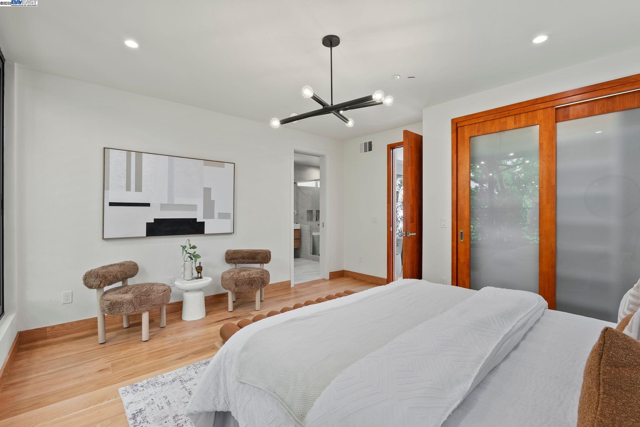 Detail Gallery Image 50 of 60 For 923 Shauna, Palo Alto,  CA 94306 - 6 Beds | 5/1 Baths