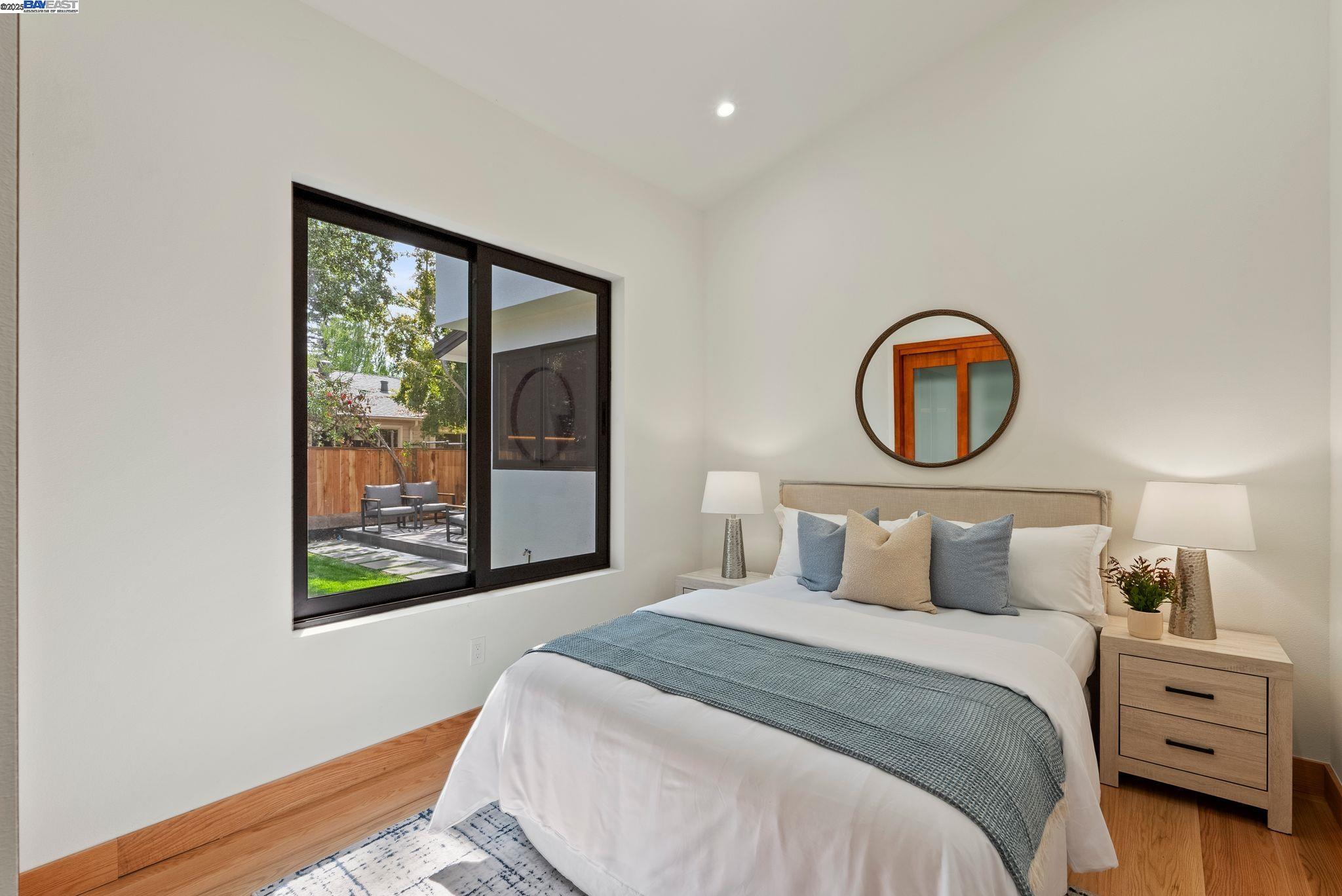 Detail Gallery Image 51 of 60 For 923 Shauna, Palo Alto,  CA 94306 - 6 Beds | 5/1 Baths