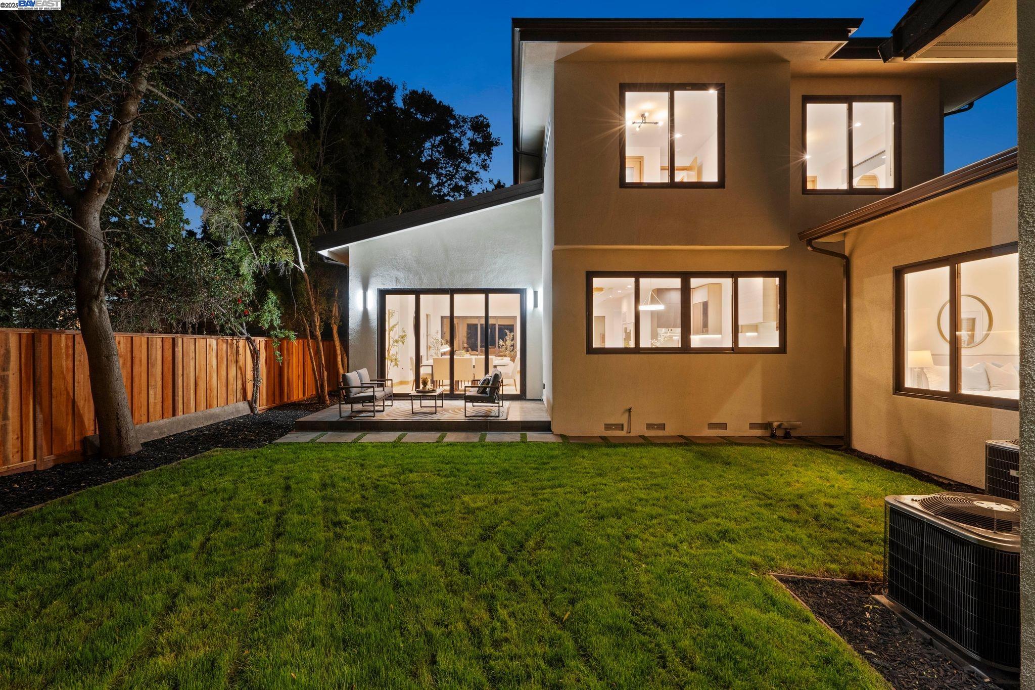 Detail Gallery Image 54 of 60 For 923 Shauna, Palo Alto,  CA 94306 - 6 Beds | 5/1 Baths