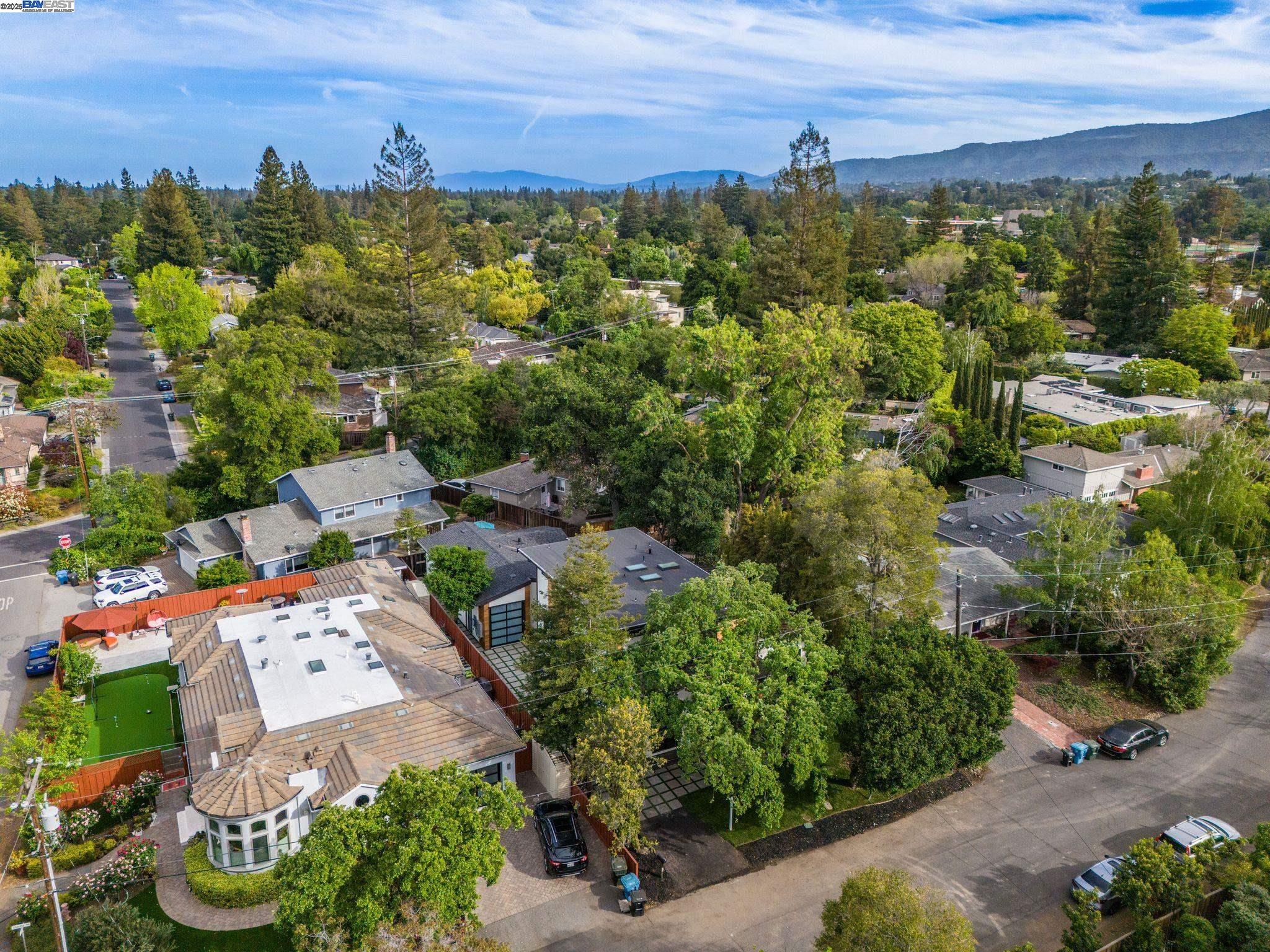 Detail Gallery Image 58 of 60 For 923 Shauna, Palo Alto,  CA 94306 - 6 Beds | 5/1 Baths
