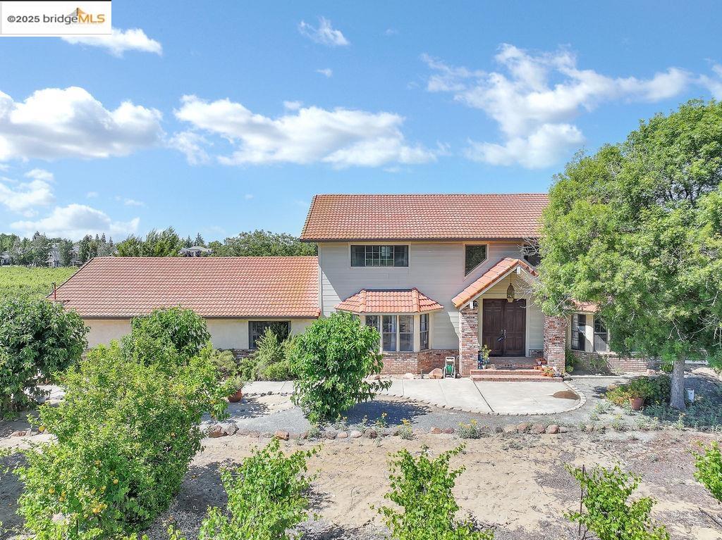 Detail Gallery Image 1 of 1 For 1000 Vintage Drive, Oakley,  CA 94561 - 4 Beds | 3 Baths