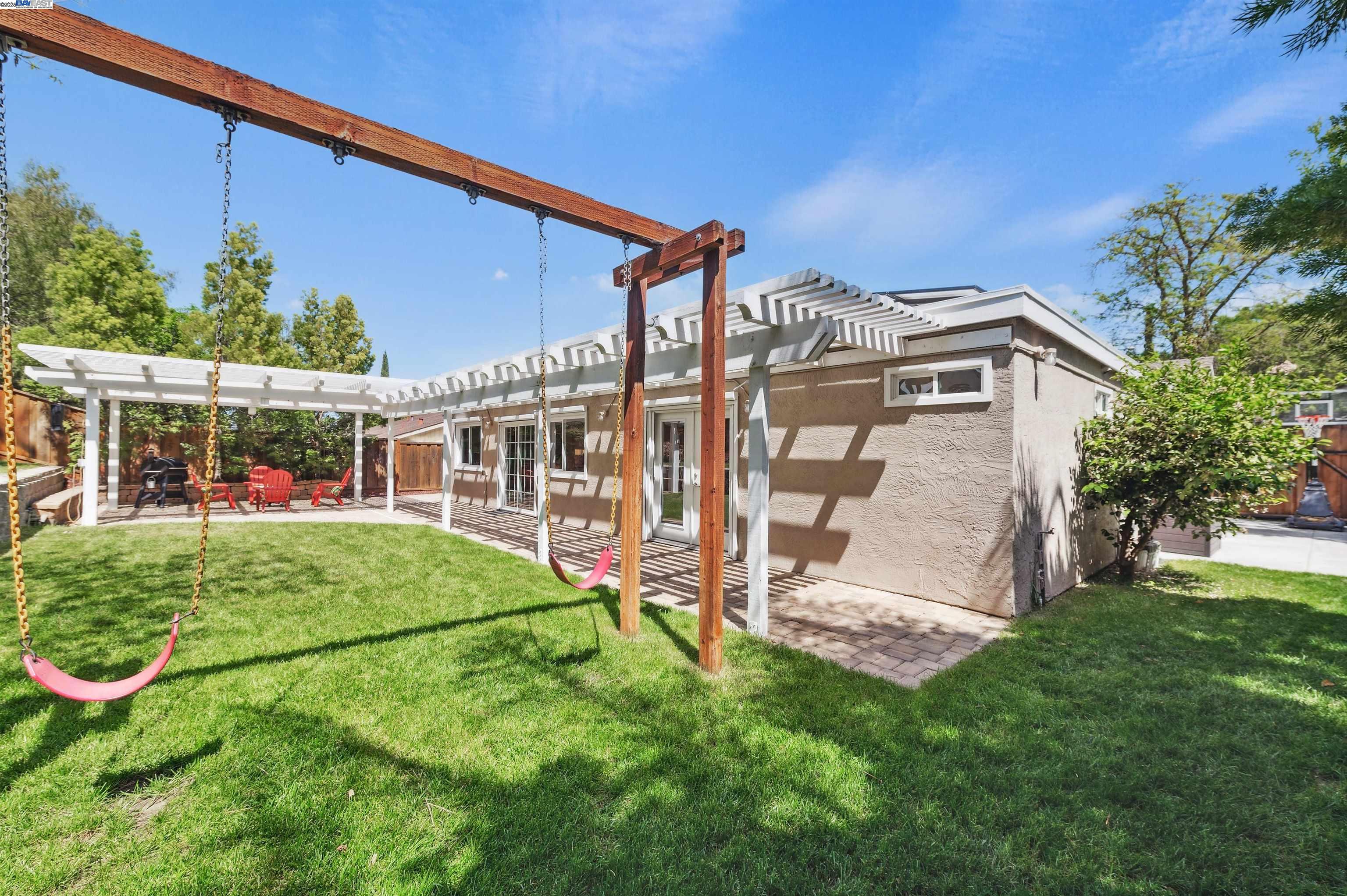 Detail Gallery Image 31 of 32 For 3625 Touriga Dr, Pleasanton,  CA 94566 - 4 Beds | 2 Baths