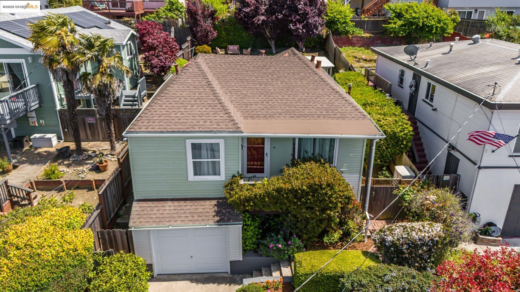 Detail Gallery Image 1 of 30 For 1724 Bayo Vista Ave, San Pablo,  CA 94806 - 2 Beds | 1/1 Baths