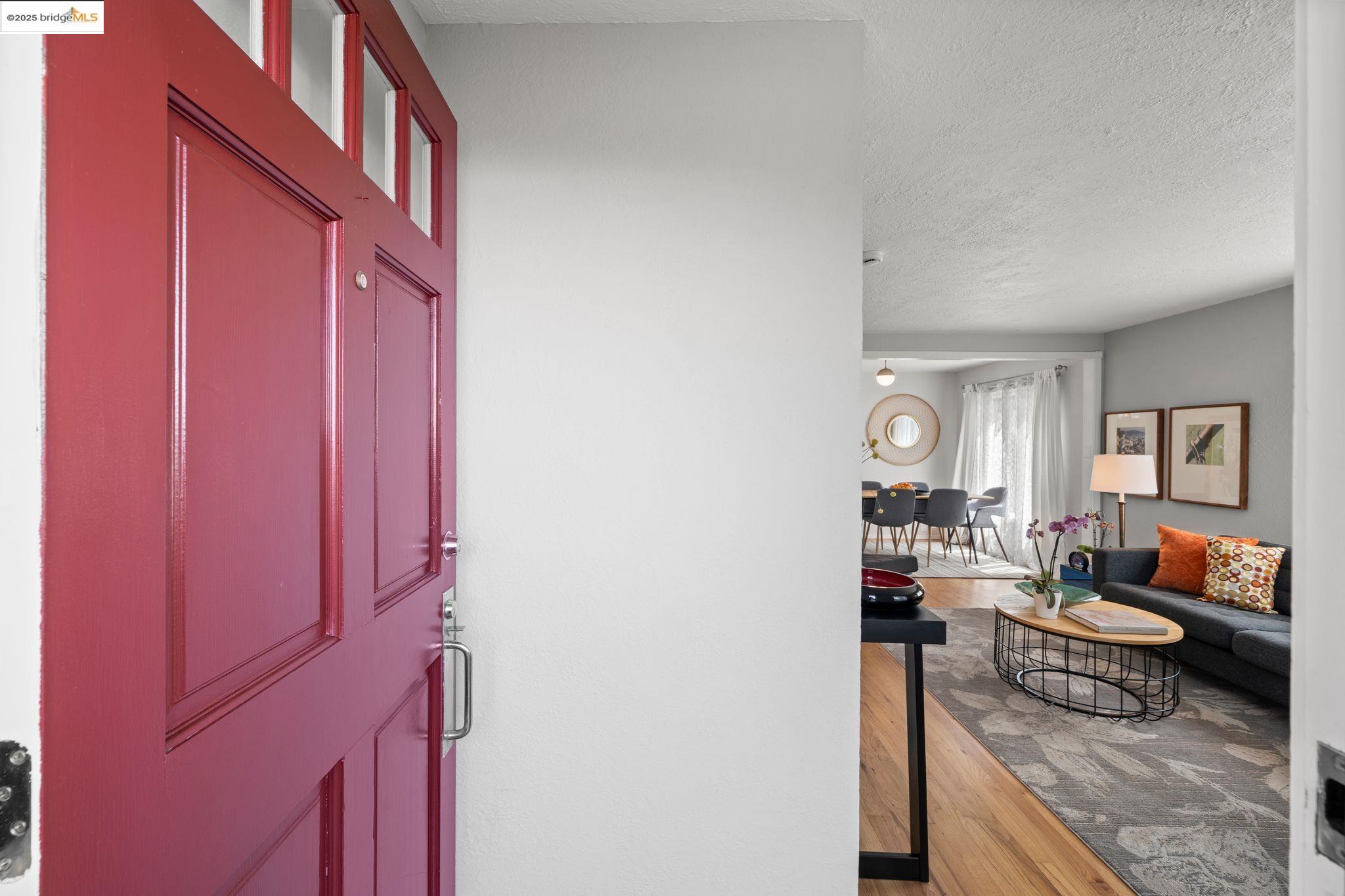 Detail Gallery Image 2 of 30 For 1724 Bayo Vista Ave, San Pablo,  CA 94806 - 2 Beds | 1/1 Baths