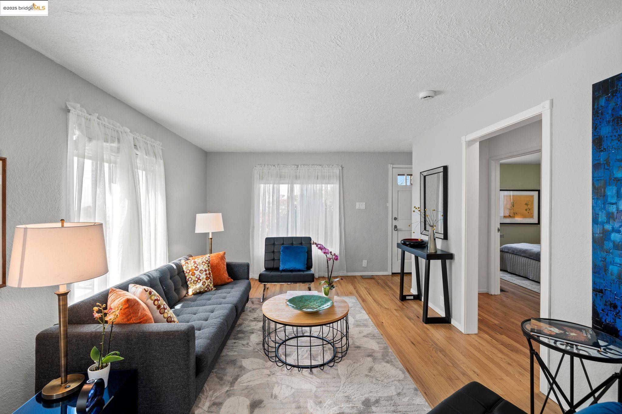 Detail Gallery Image 5 of 30 For 1724 Bayo Vista Ave, San Pablo,  CA 94806 - 2 Beds | 1/1 Baths