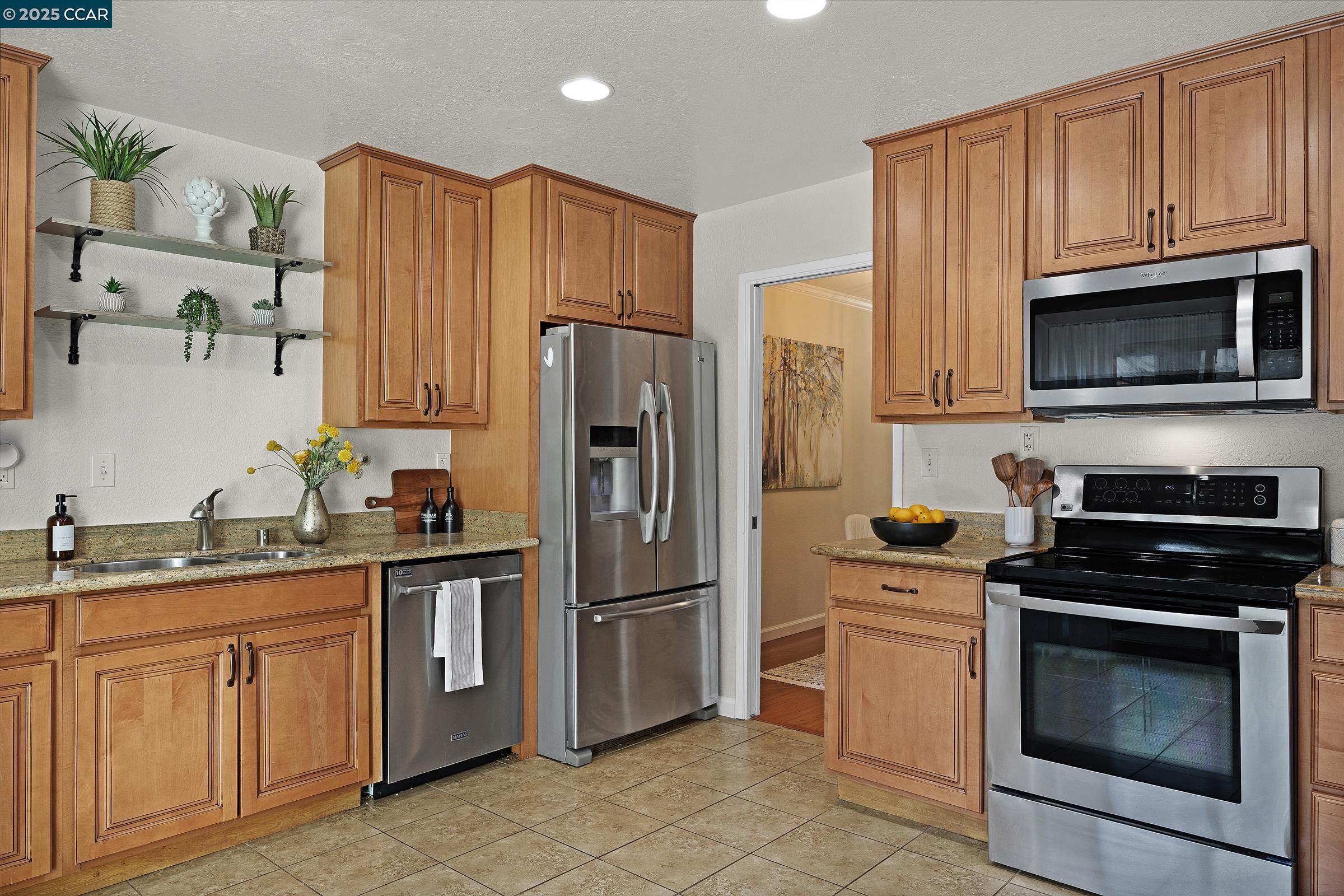 More Details about MLS # 41094766 : 1668 PARKSIDE DR