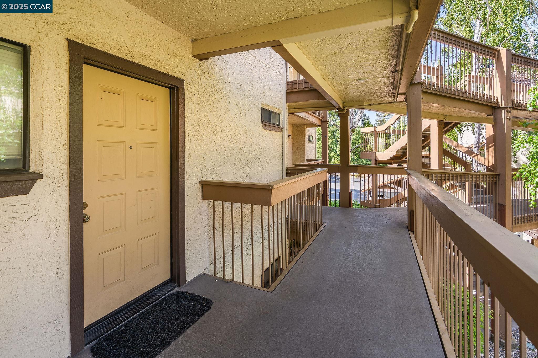 Detail Gallery Image 22 of 27 For 1722 S Villa Way, Walnut Creek,  CA 94595 - 2 Beds | 1/1 Baths