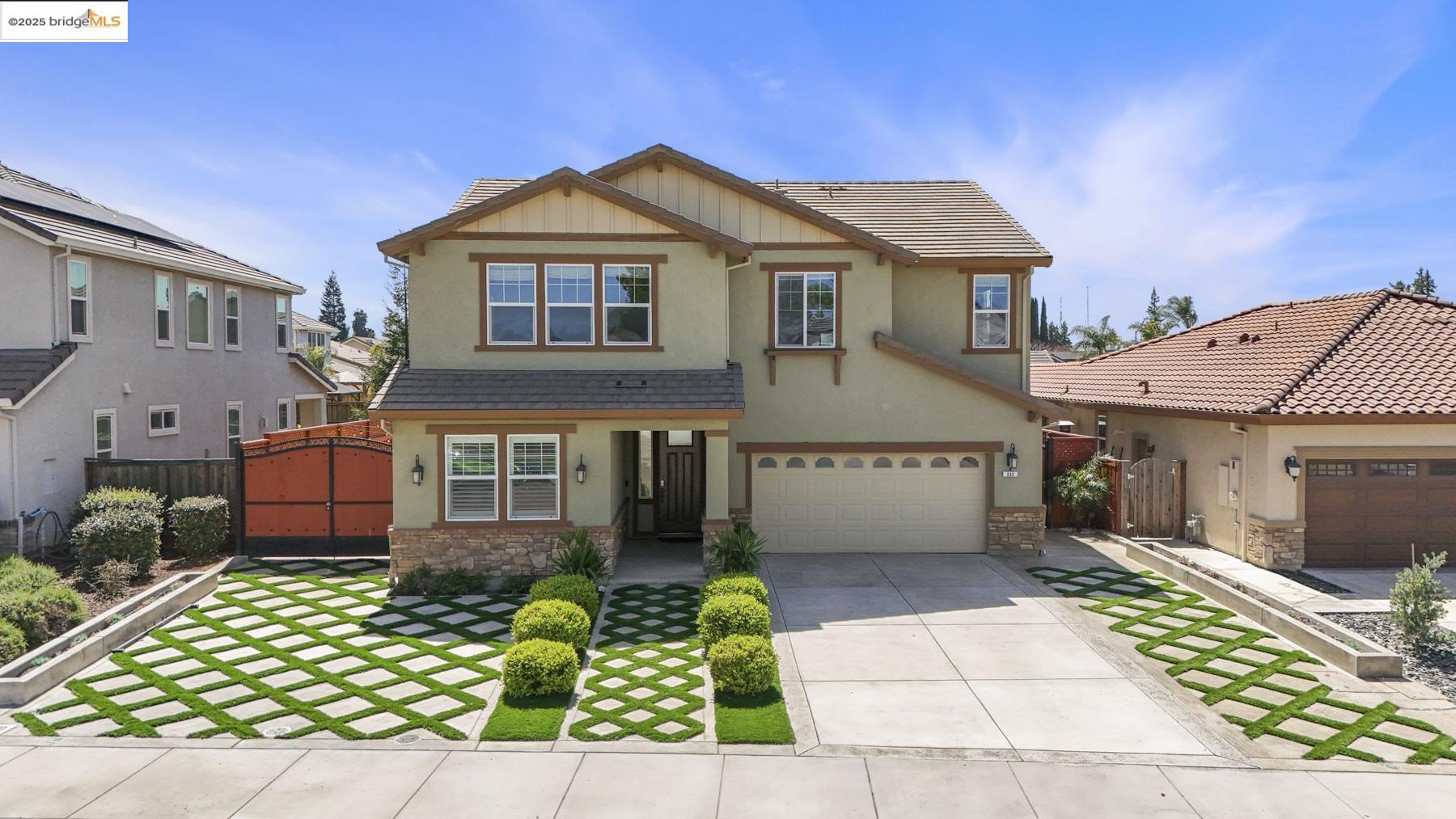 Detail Gallery Image 1 of 60 For 332 Franklin Ln, Ripon,  CA 95366 - 5 Beds | 3 Baths