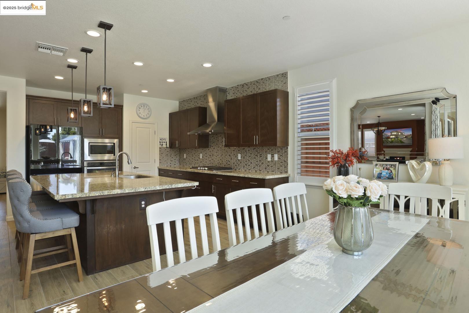 Detail Gallery Image 14 of 60 For 332 Franklin Ln, Ripon,  CA 95366 - 5 Beds | 3 Baths