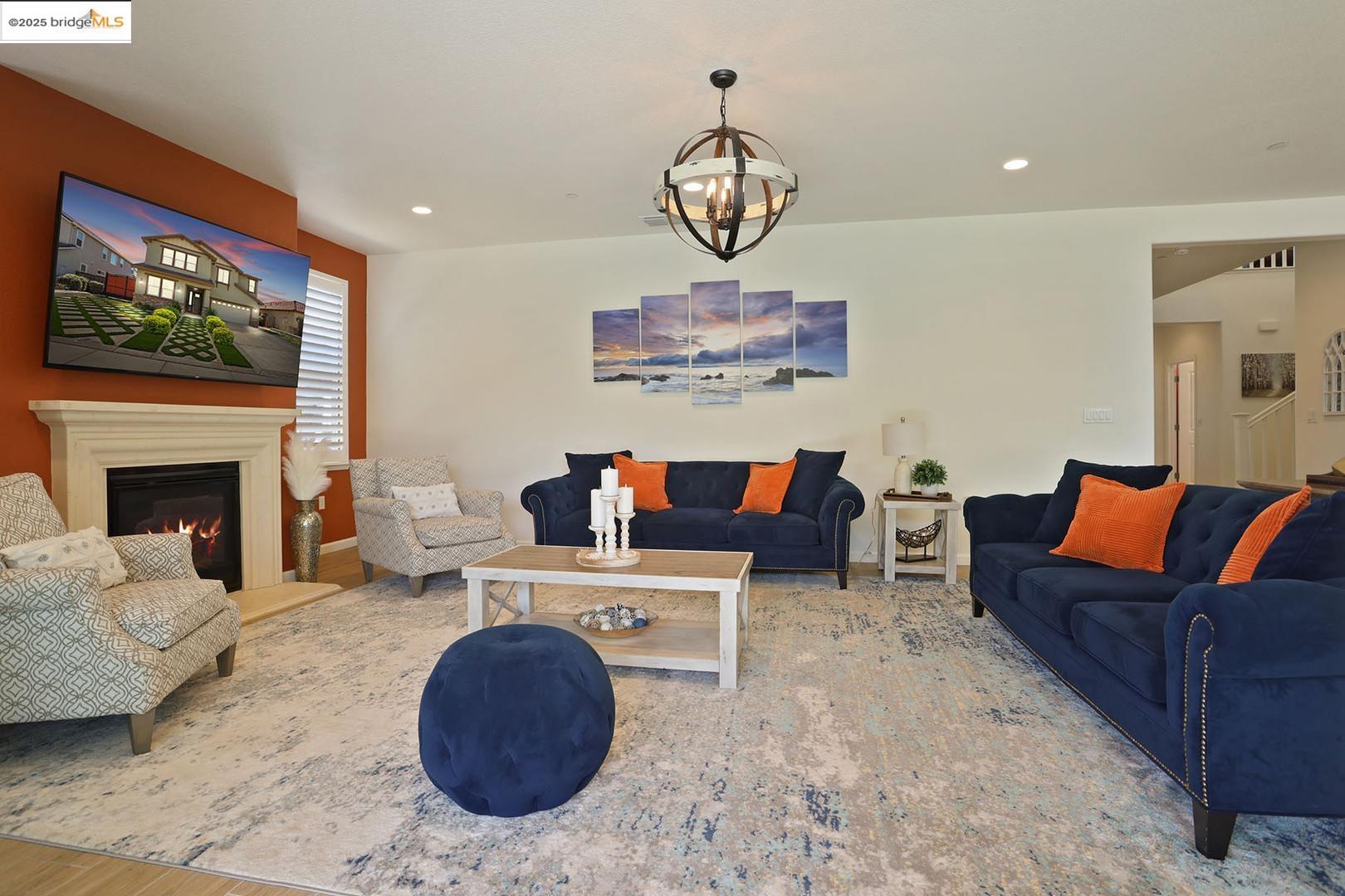 Detail Gallery Image 4 of 60 For 332 Franklin Ln, Ripon,  CA 95366 - 5 Beds | 3 Baths