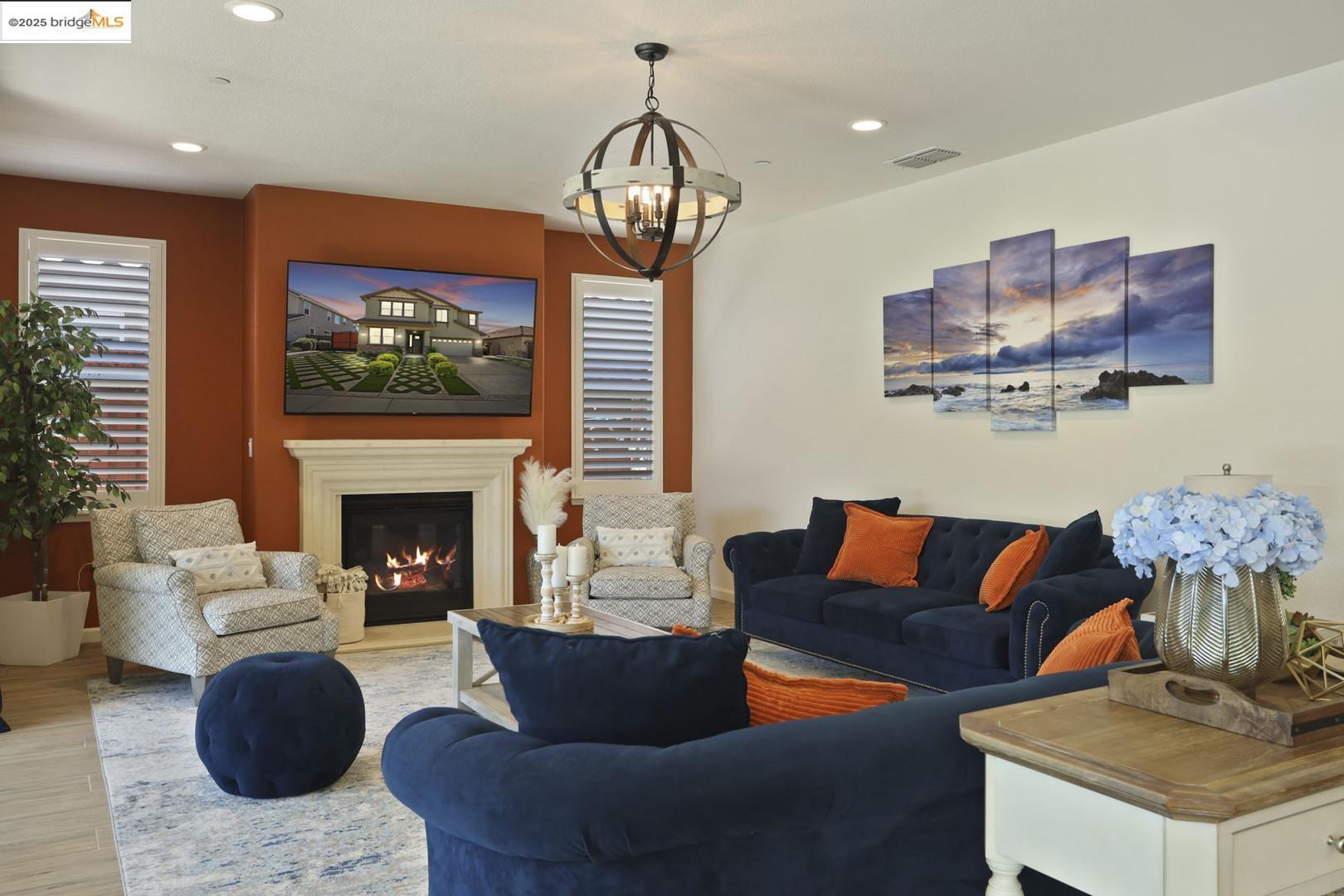 Detail Gallery Image 8 of 60 For 332 Franklin Ln, Ripon,  CA 95366 - 5 Beds | 3 Baths