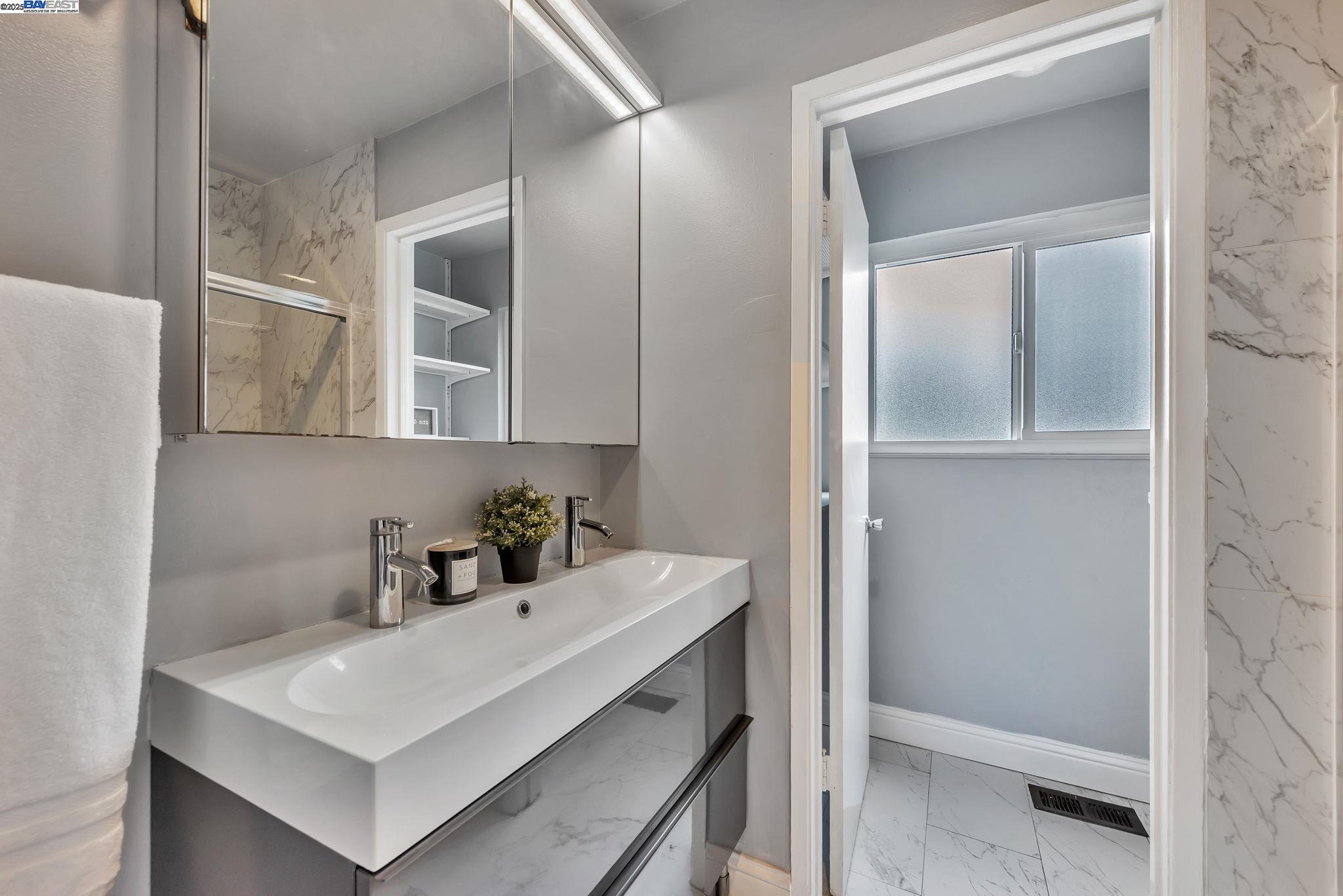 Detail Gallery Image 30 of 43 For 4566 Deerfield Terrace, Fremont,  CA 94538 - 2 Beds | 1/1 Baths