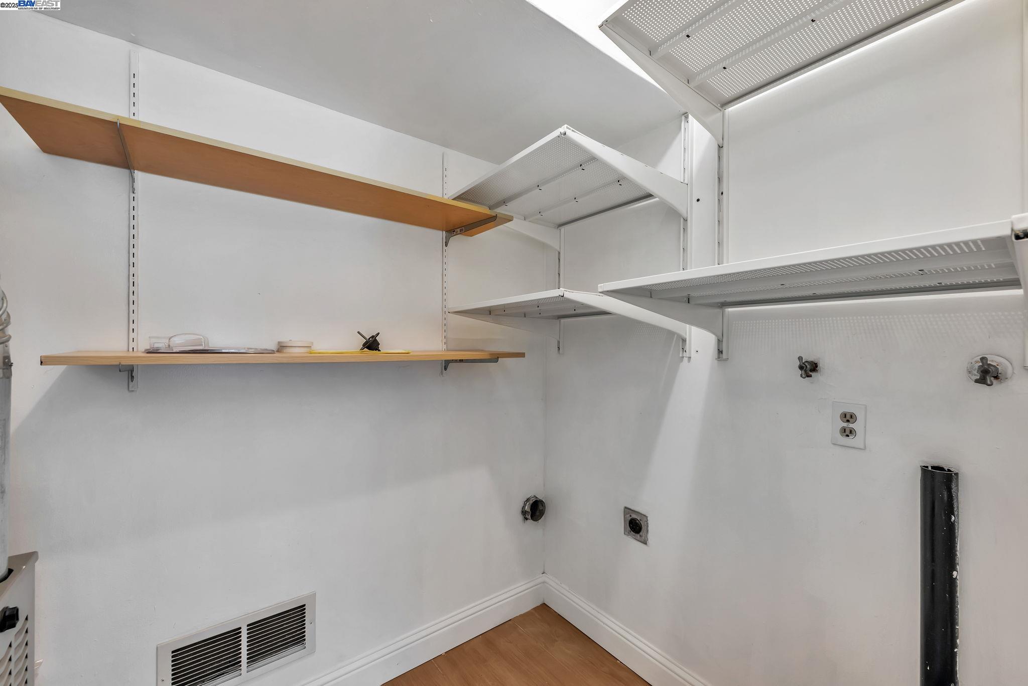 Detail Gallery Image 34 of 43 For 4566 Deerfield Terrace, Fremont,  CA 94538 - 2 Beds | 1/1 Baths