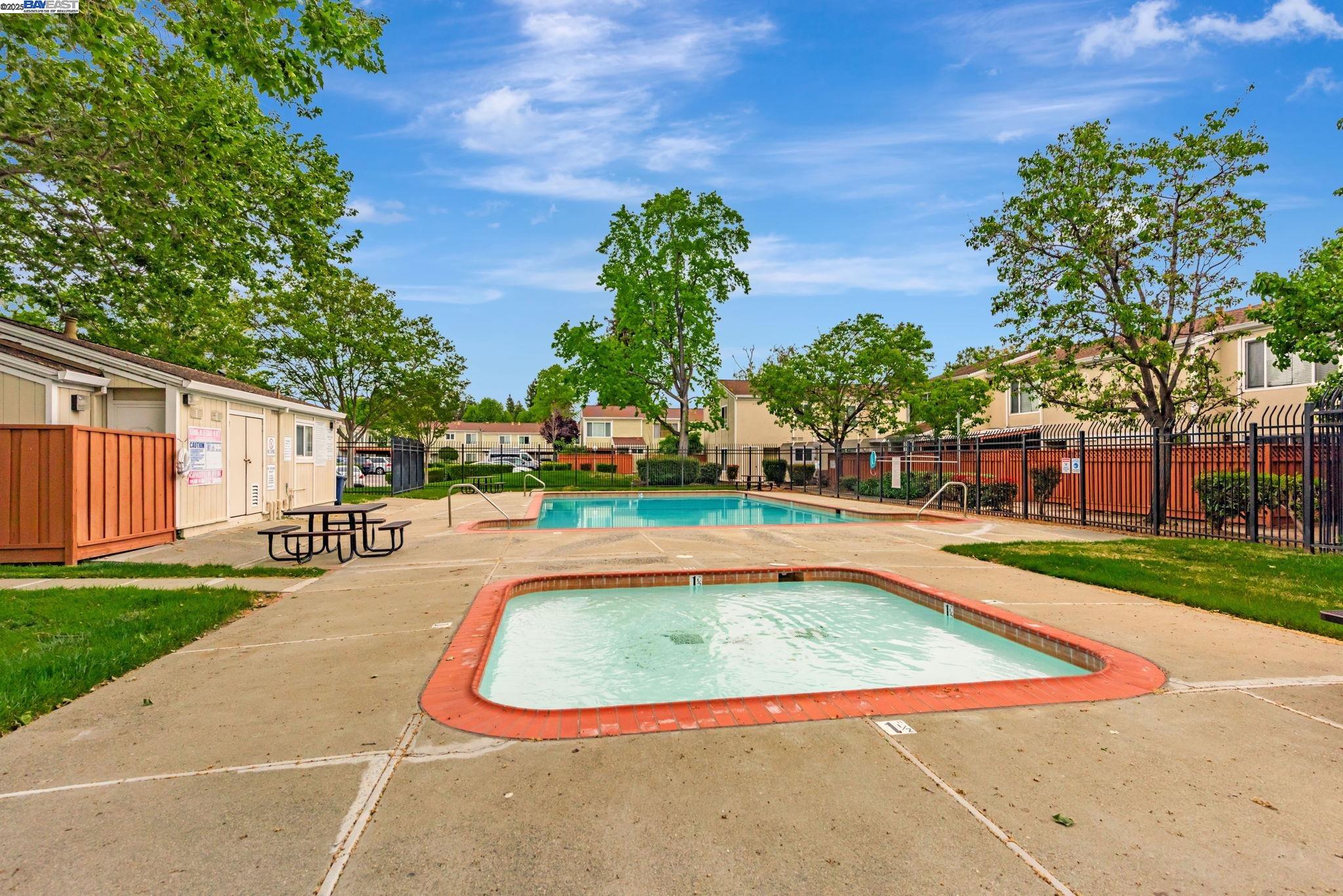 Detail Gallery Image 39 of 43 For 4566 Deerfield Terrace, Fremont,  CA 94538 - 2 Beds | 1/1 Baths