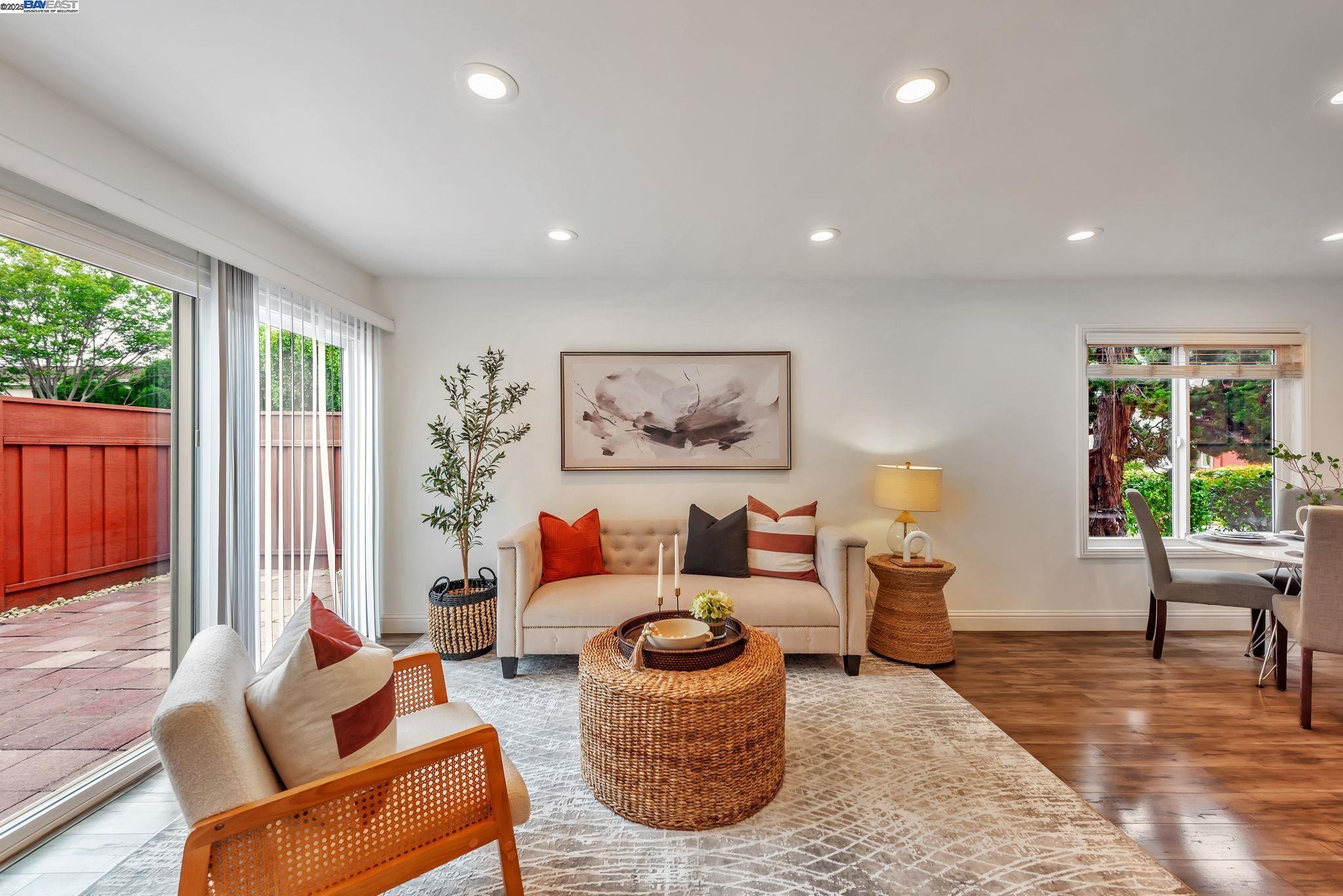 Detail Gallery Image 7 of 43 For 4566 Deerfield Terrace, Fremont,  CA 94538 - 2 Beds | 1/1 Baths