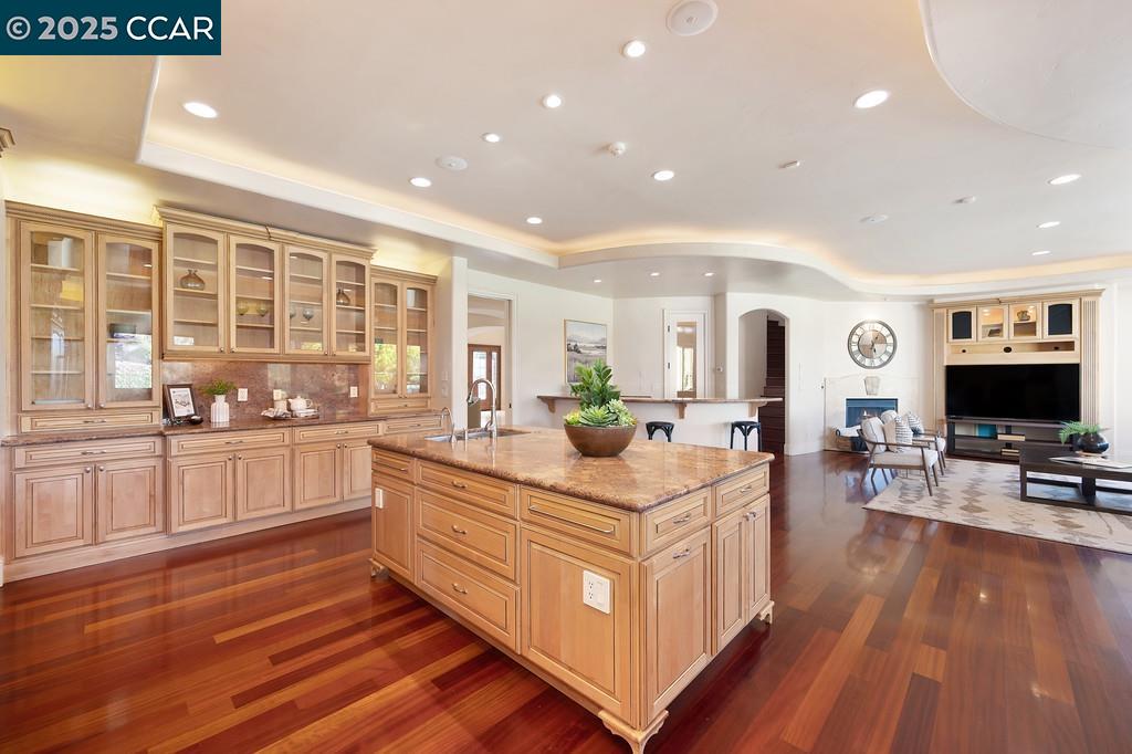 Detail Gallery Image 17 of 60 For 5037 Milton Ranch Rd, Shingle Springs,  CA 95682 - 6 Beds | 6/1 Baths