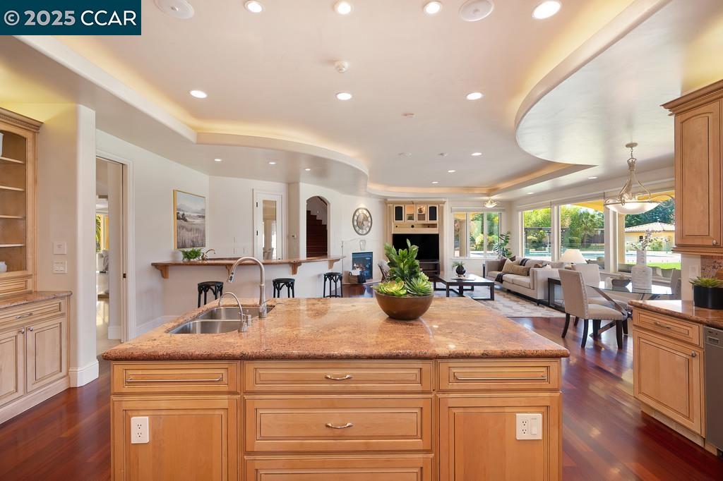 Detail Gallery Image 18 of 60 For 5037 Milton Ranch Rd, Shingle Springs,  CA 95682 - 6 Beds | 6/1 Baths