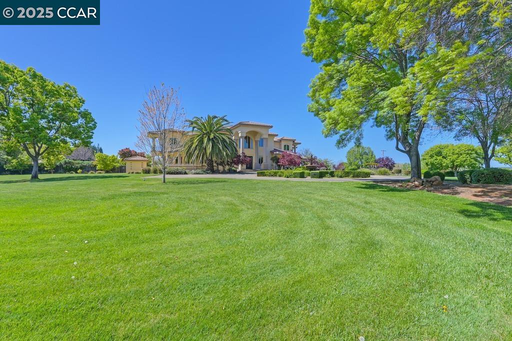 Detail Gallery Image 4 of 60 For 5037 Milton Ranch Rd, Shingle Springs,  CA 95682 - 6 Beds | 6/1 Baths