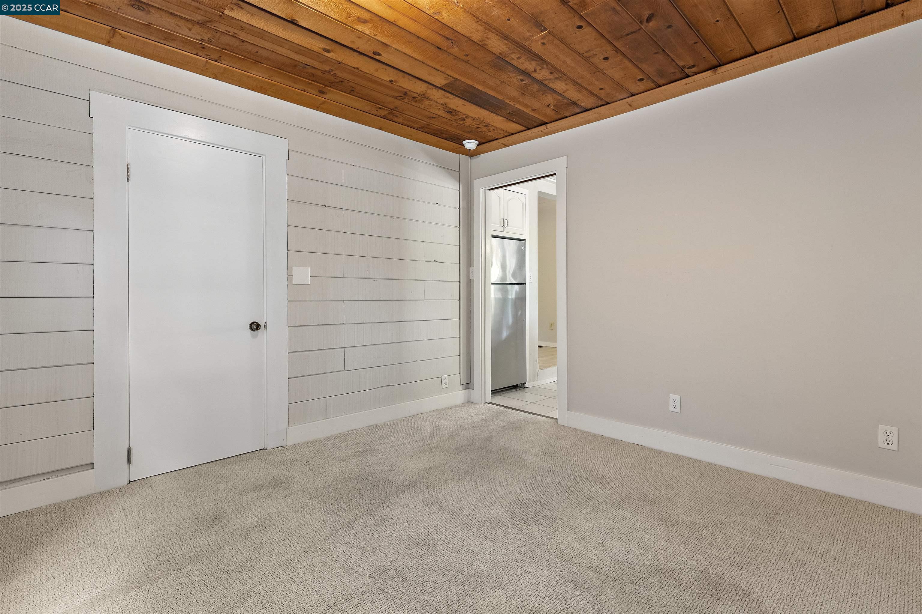 Detail Gallery Image 26 of 48 For 3747 Park Boulevard Way, Oakland,  CA 94610 - 3 Beds | 2 Baths