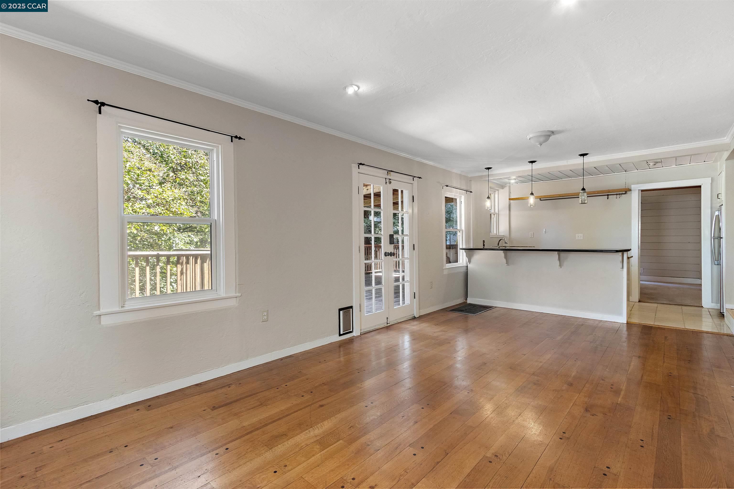 Detail Gallery Image 33 of 48 For 3747 Park Boulevard Way, Oakland,  CA 94610 - 3 Beds | 2 Baths