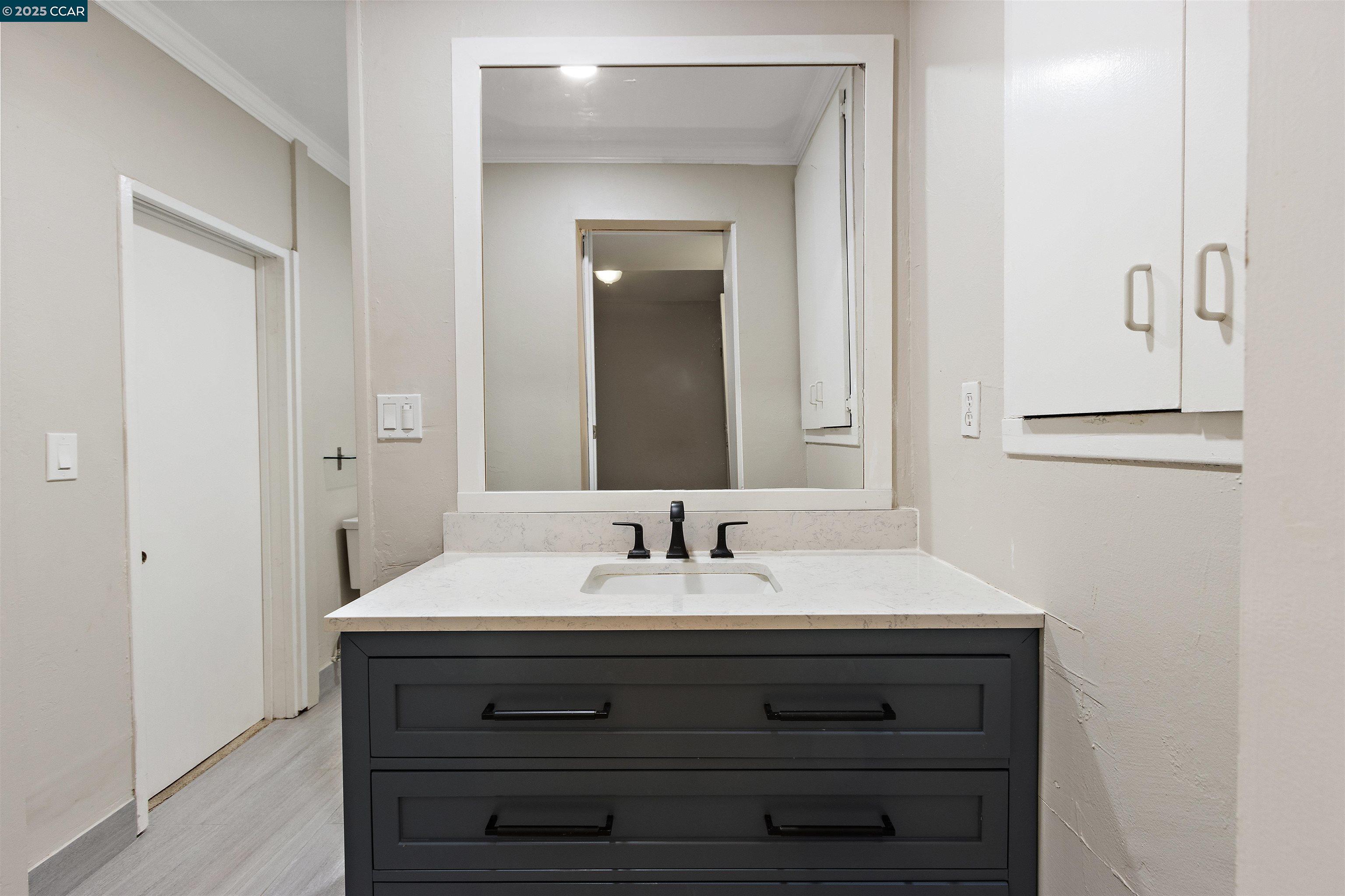 Detail Gallery Image 39 of 48 For 3747 Park Boulevard Way, Oakland,  CA 94610 - 3 Beds | 2 Baths