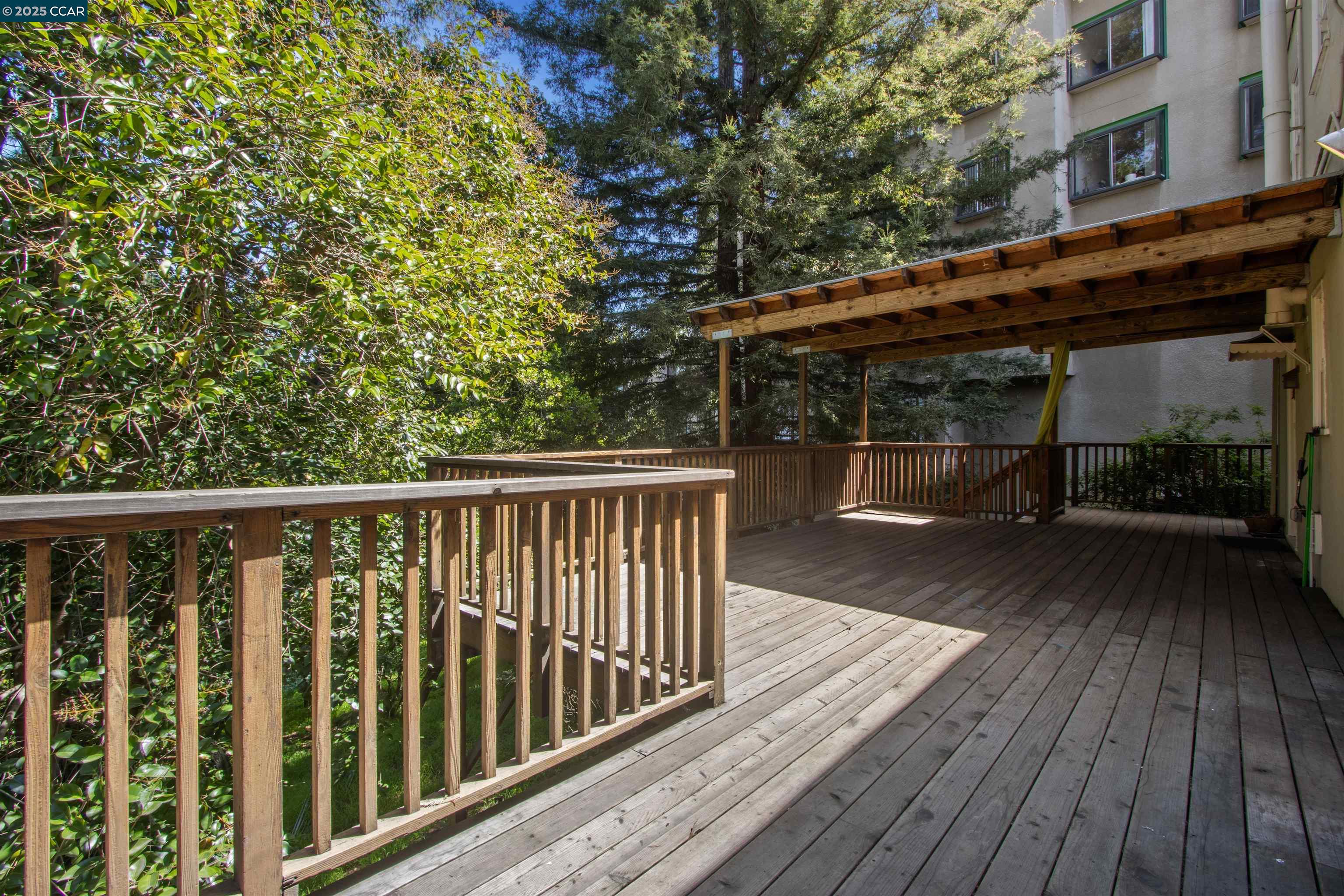 Detail Gallery Image 43 of 48 For 3747 Park Boulevard Way, Oakland,  CA 94610 - 3 Beds | 2 Baths