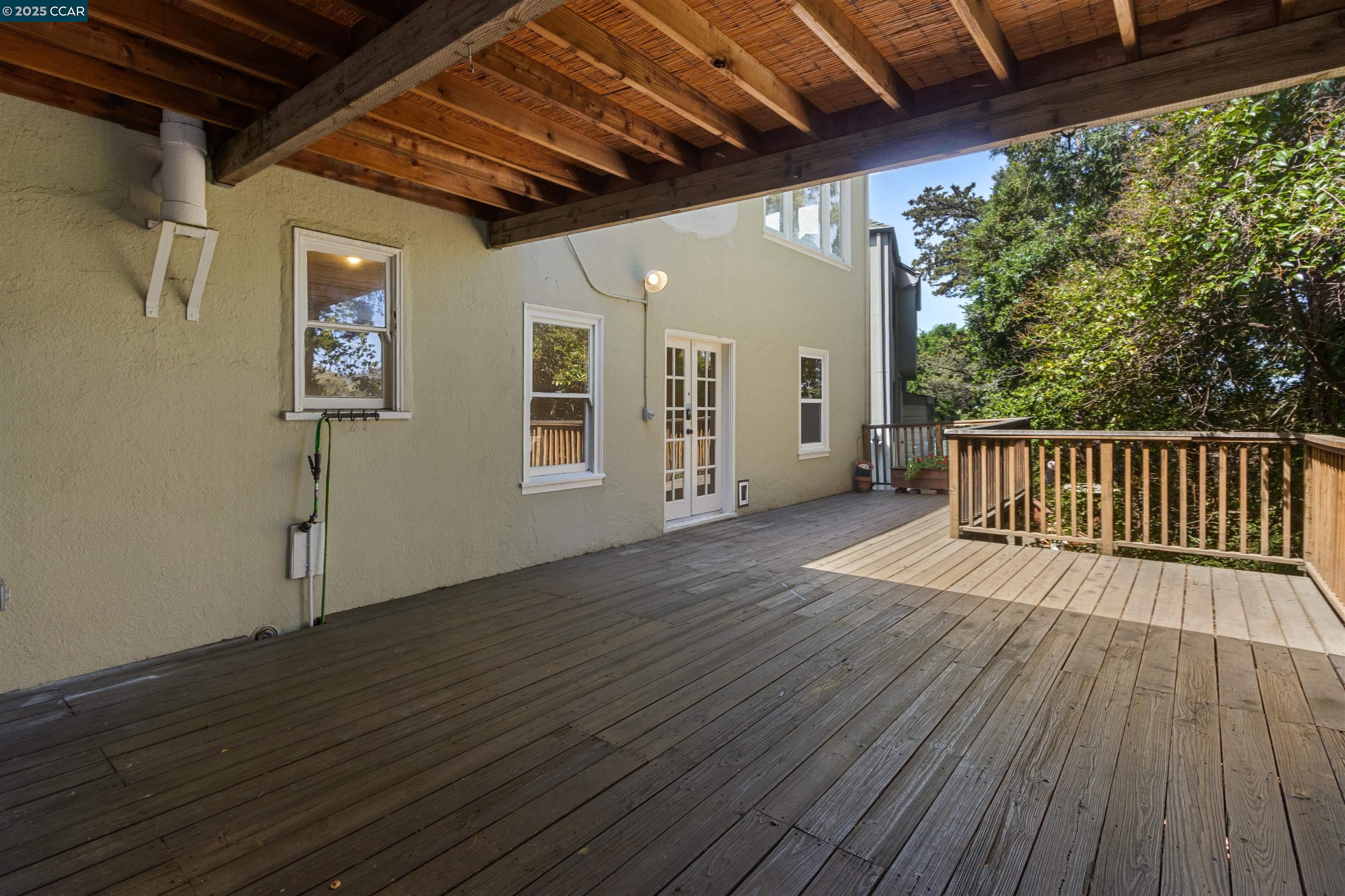 Detail Gallery Image 44 of 48 For 3747 Park Boulevard Way, Oakland,  CA 94610 - 3 Beds | 2 Baths
