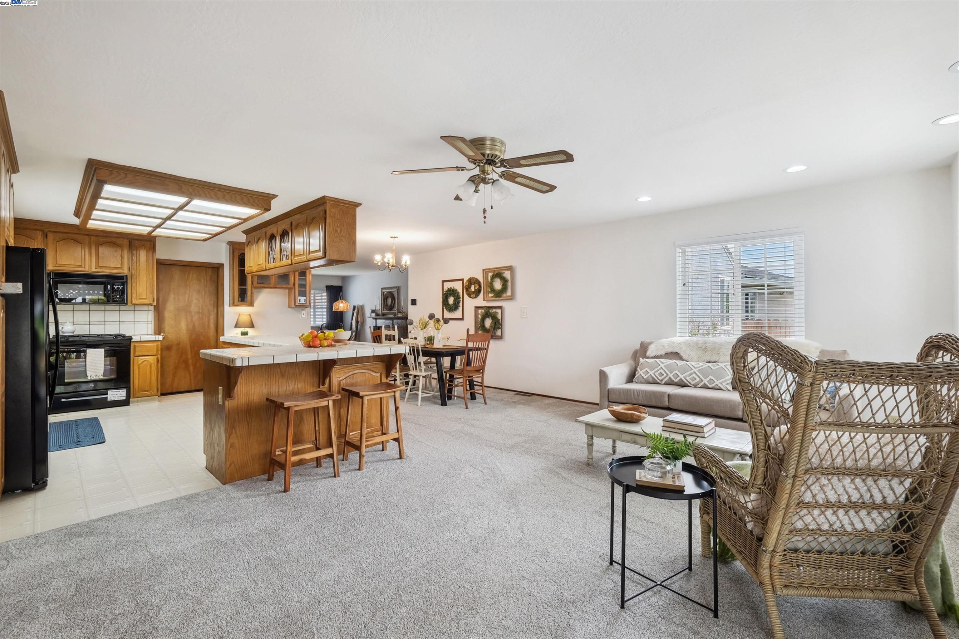 Detail Gallery Image 16 of 30 For 17039 via Pasatiempo, San Lorenzo,  CA 94580 - 3 Beds | 1 Baths