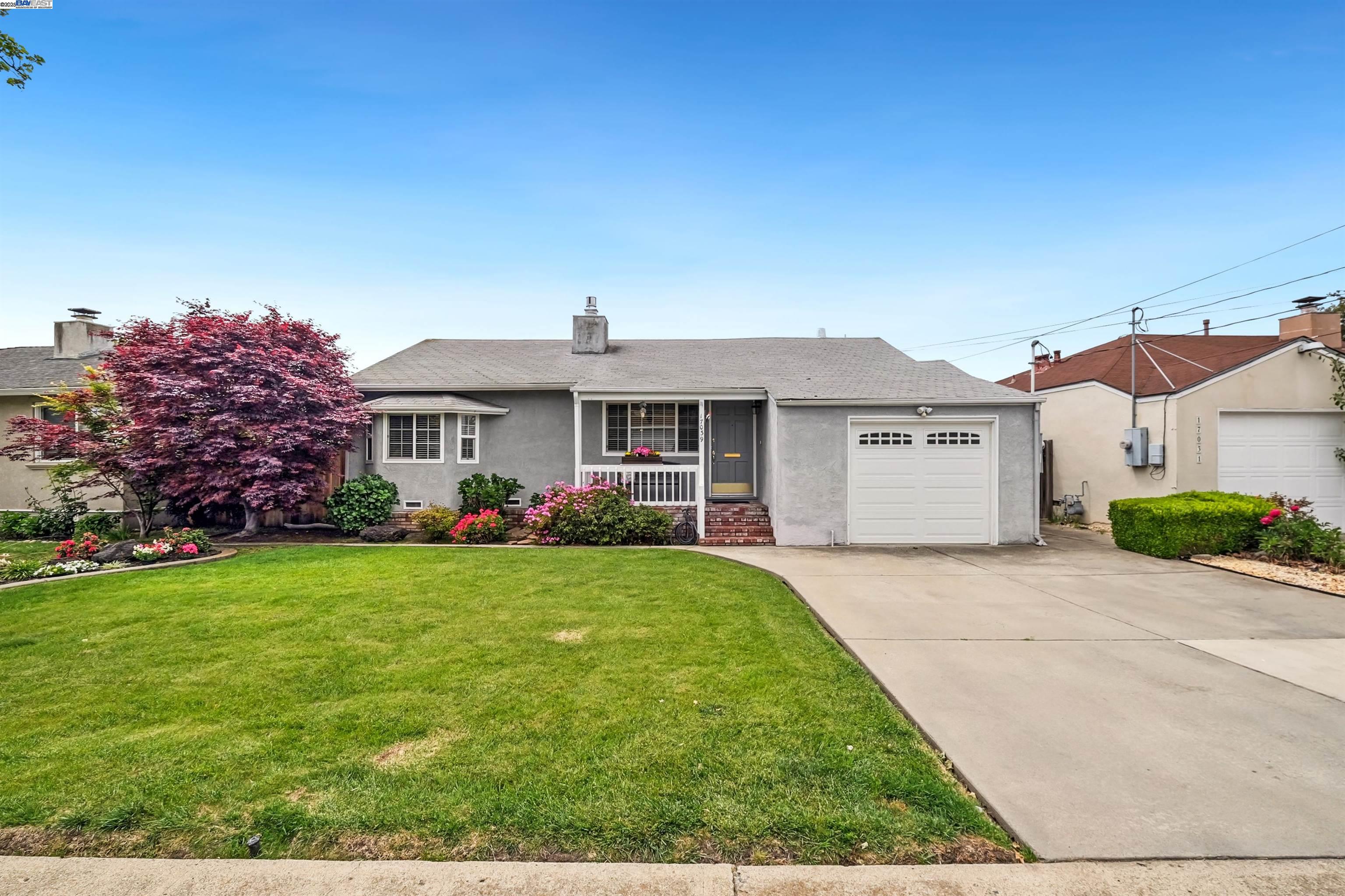 Detail Gallery Image 3 of 30 For 17039 via Pasatiempo, San Lorenzo,  CA 94580 - 3 Beds | 1 Baths