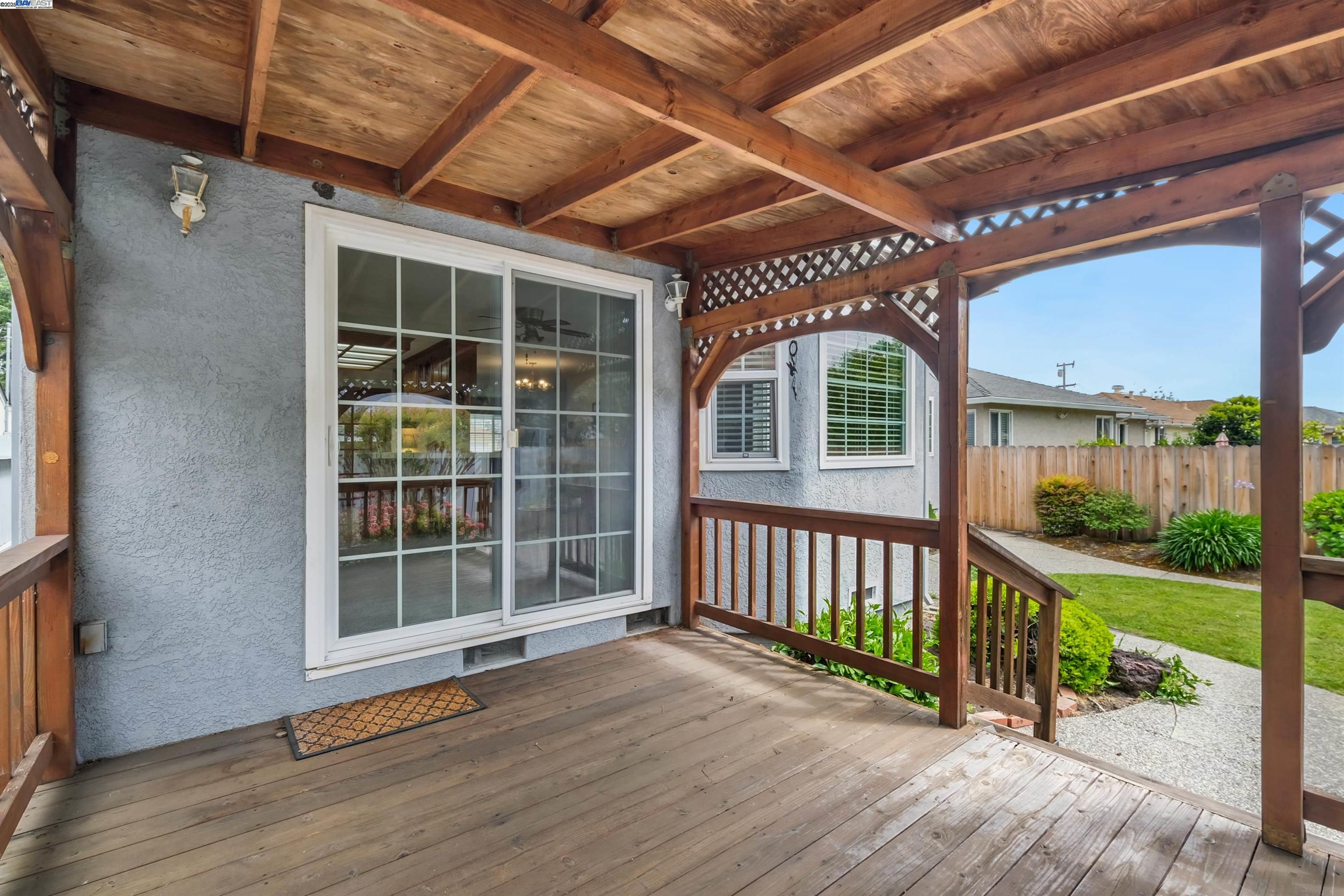Detail Gallery Image 26 of 30 For 17039 via Pasatiempo, San Lorenzo,  CA 94580 - 3 Beds | 1 Baths