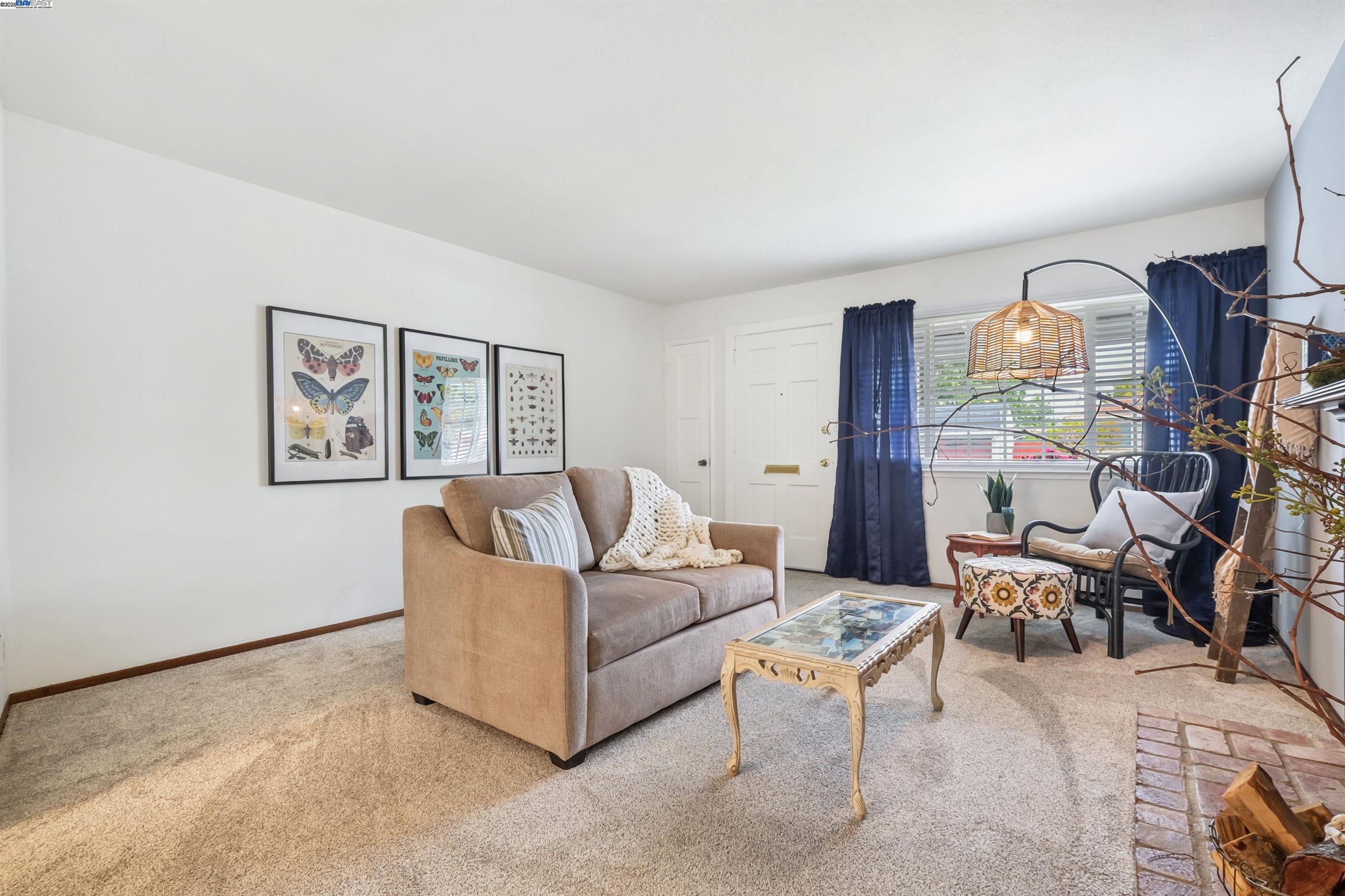 Detail Gallery Image 8 of 30 For 17039 via Pasatiempo, San Lorenzo,  CA 94580 - 3 Beds | 1 Baths