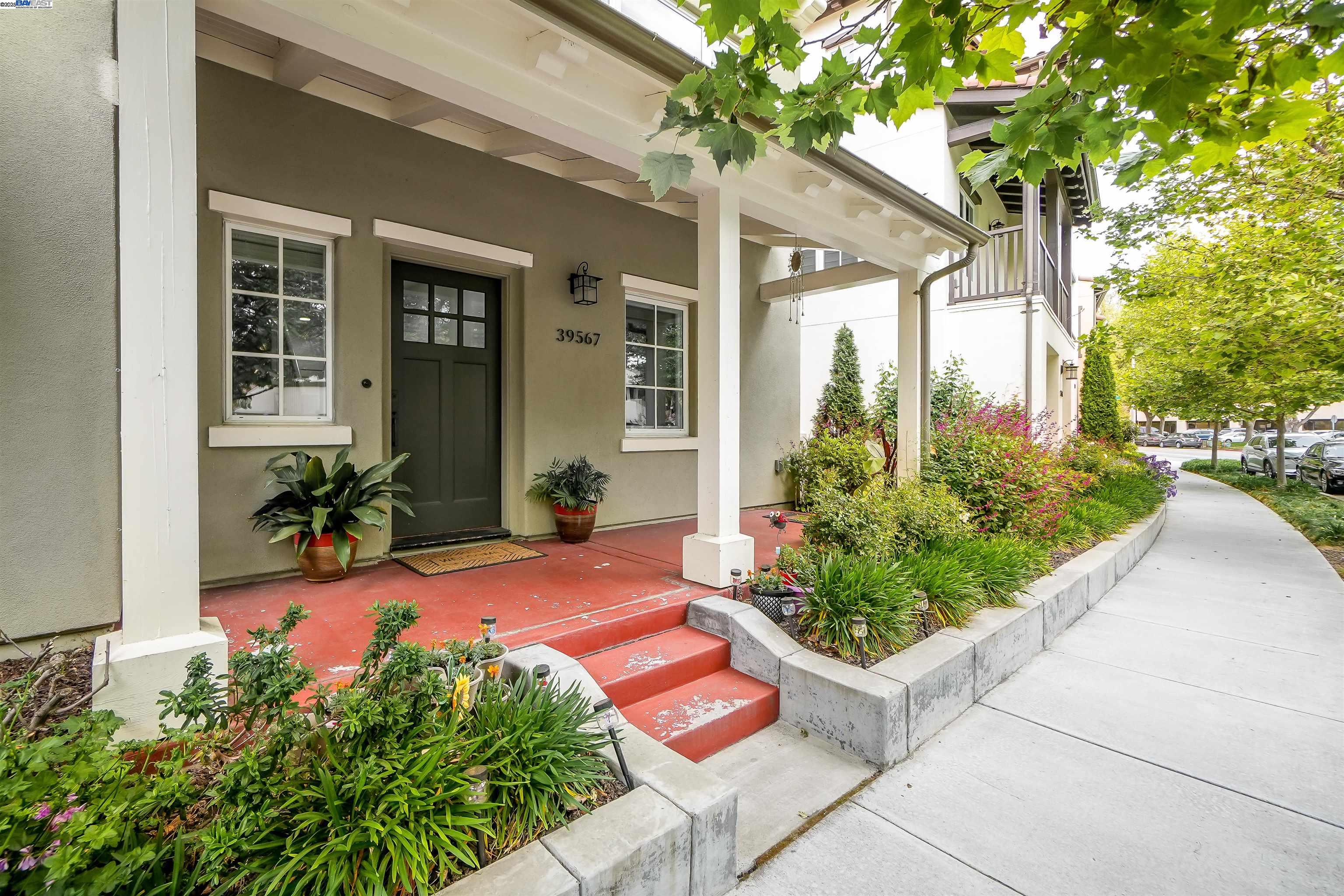 Detail Gallery Image 2 of 37 For 39567 Stevenson Place, Fremont,  CA 94539 - 4 Beds | 3/1 Baths