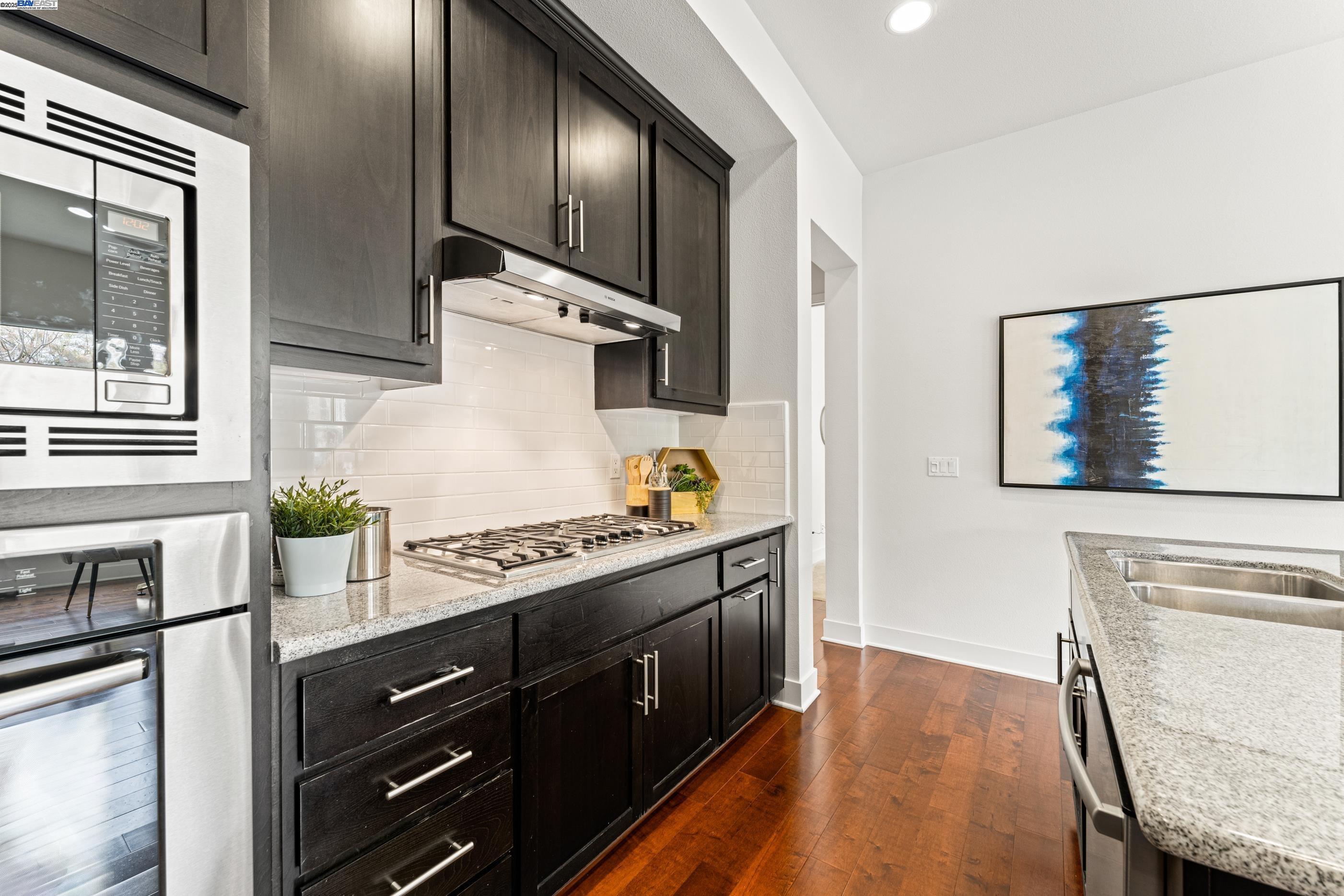 Detail Gallery Image 14 of 44 For 35607 Embassy Common, Fremont,  CA 94536 - 4 Beds | 3 Baths