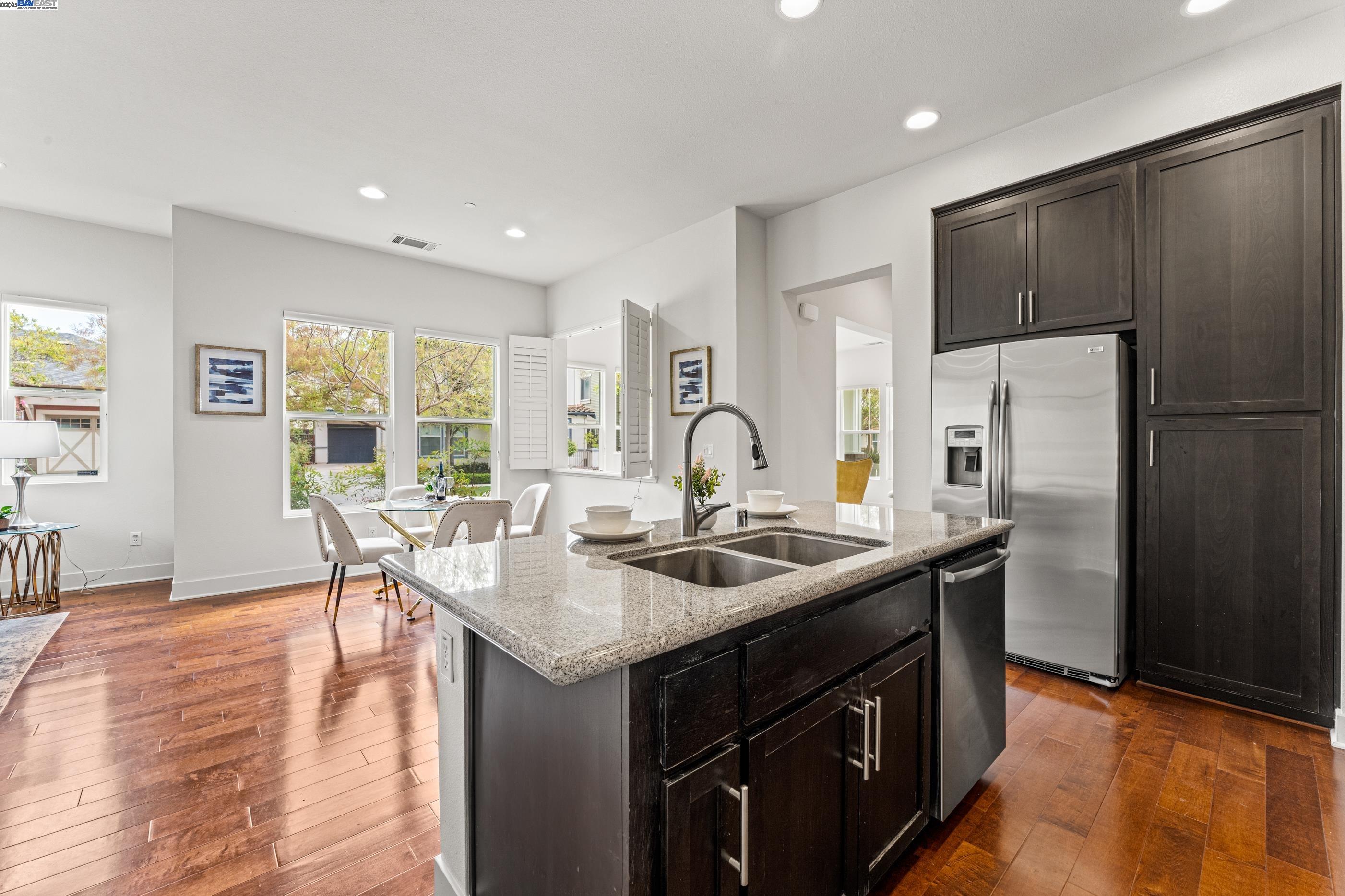 Detail Gallery Image 16 of 44 For 35607 Embassy Common, Fremont,  CA 94536 - 4 Beds | 3 Baths
