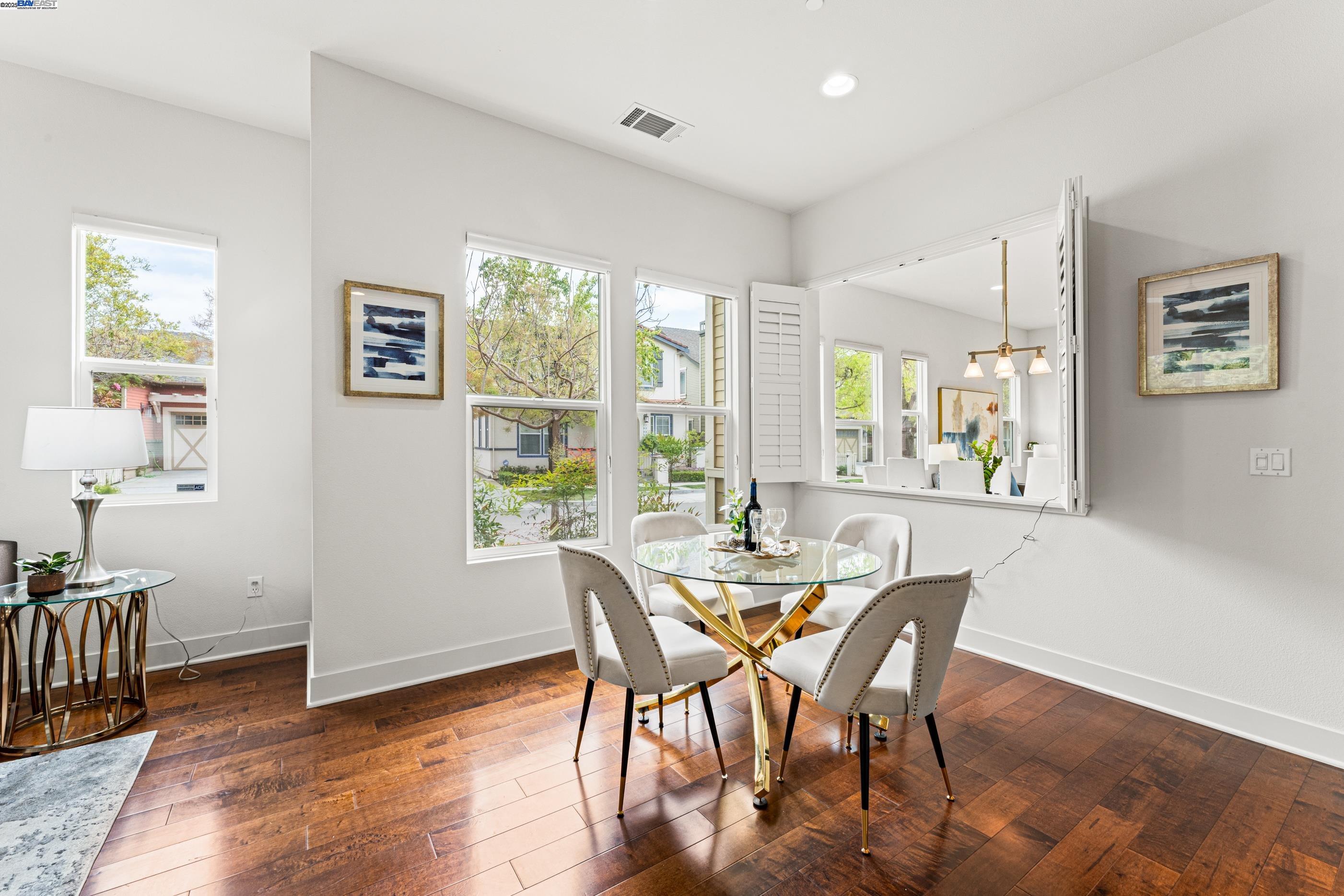 Detail Gallery Image 17 of 44 For 35607 Embassy Common, Fremont,  CA 94536 - 4 Beds | 3 Baths