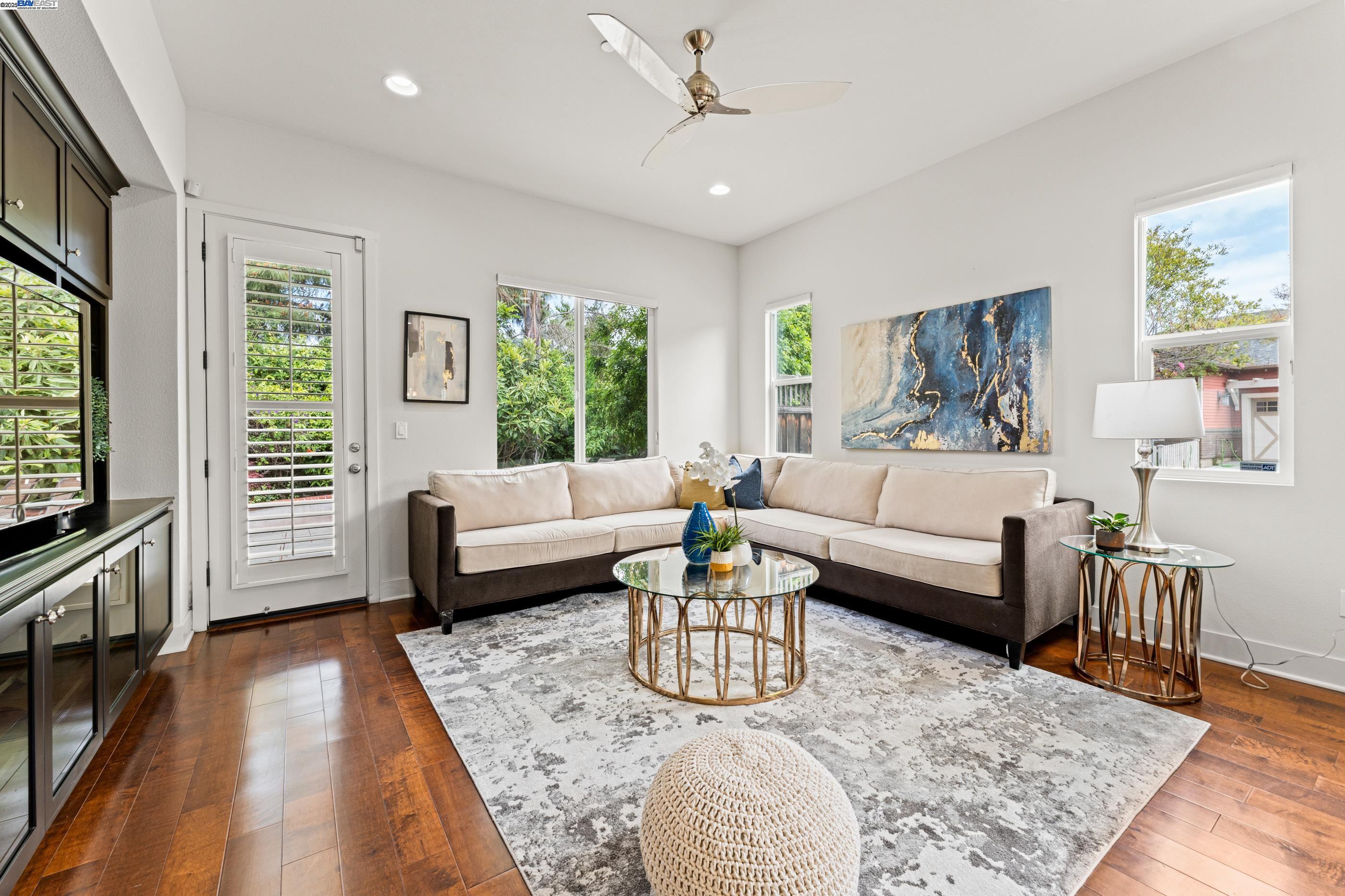 Detail Gallery Image 19 of 44 For 35607 Embassy Common, Fremont,  CA 94536 - 4 Beds | 3 Baths