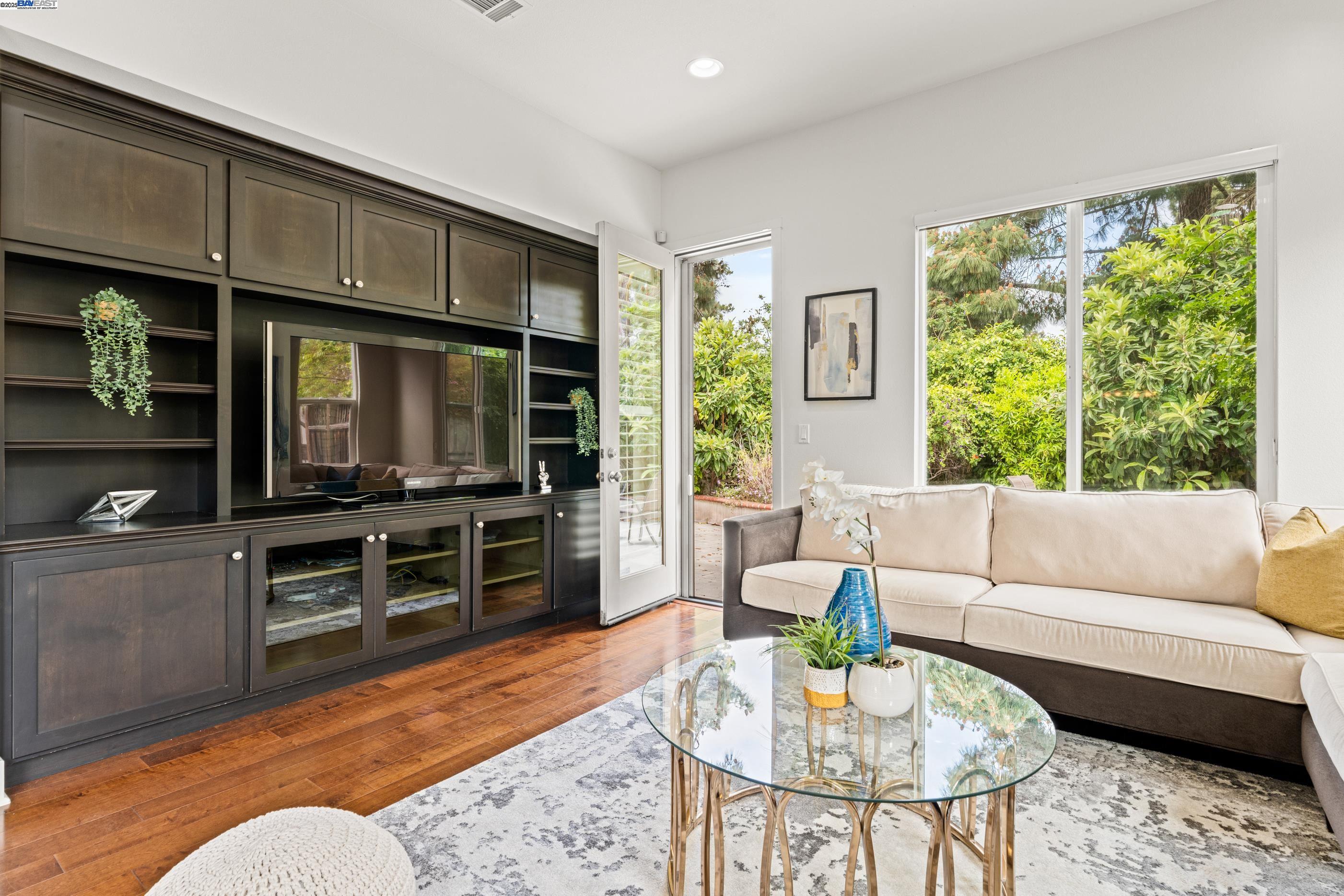 Detail Gallery Image 20 of 44 For 35607 Embassy Common, Fremont,  CA 94536 - 4 Beds | 3 Baths